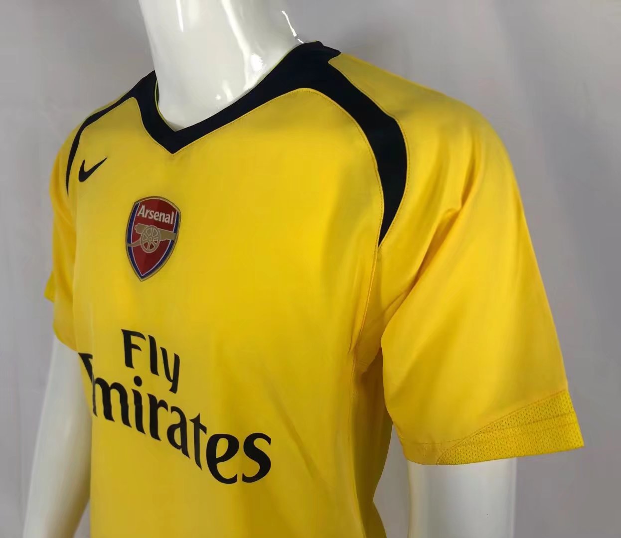 06/07 Arsenal Away Retro Jersey - leoleo123123