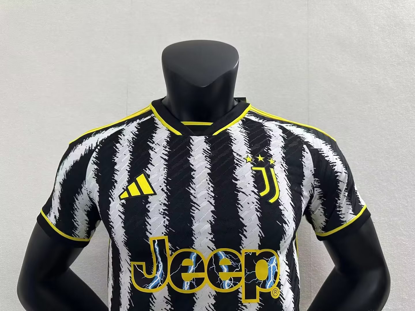 23/24 Juventus Home Jersey Player Version 1:1 Quality - leoleo123123