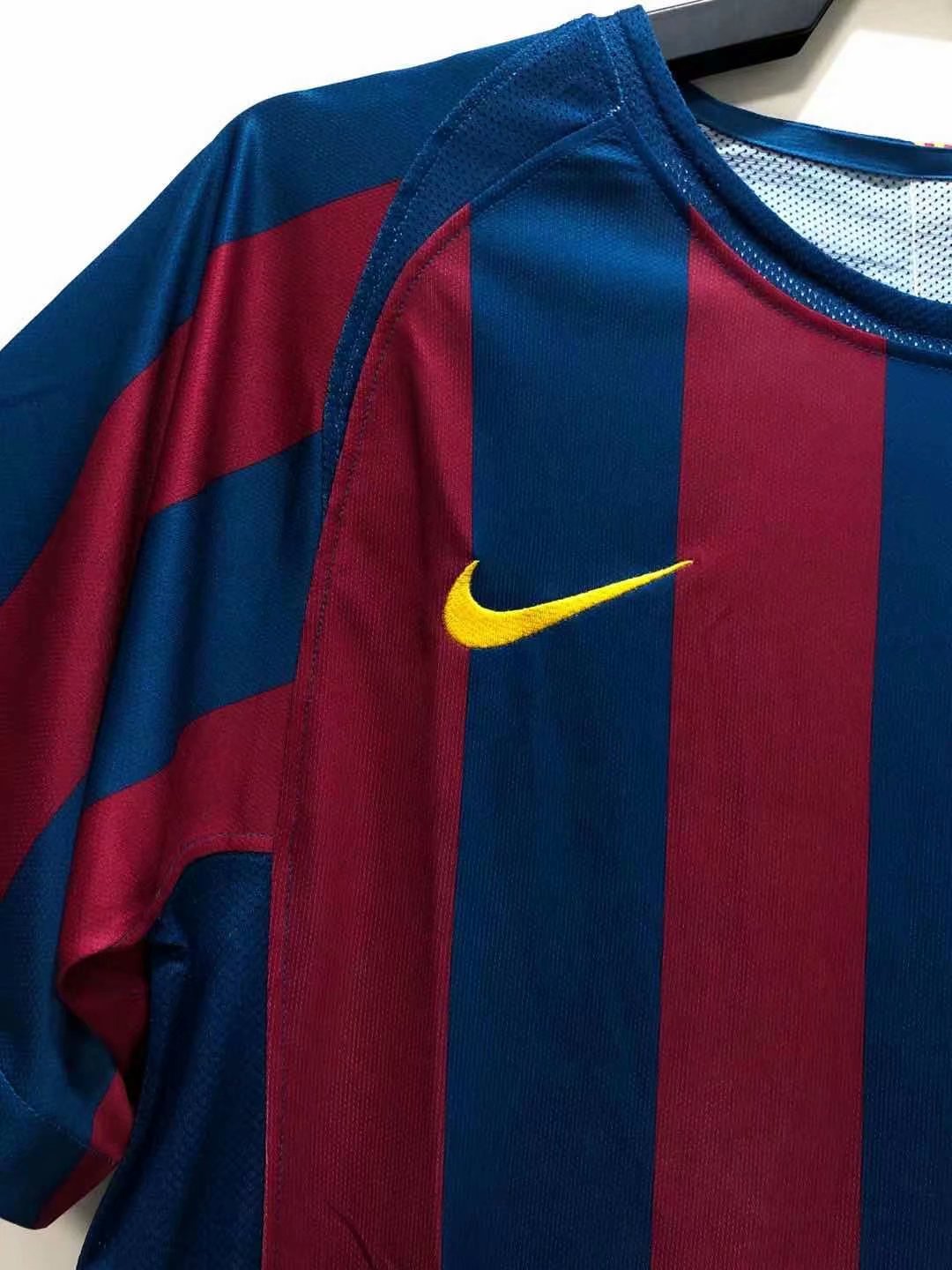 05-06 Barcelona Home Retro Jersey Champions Version - leoleo123123