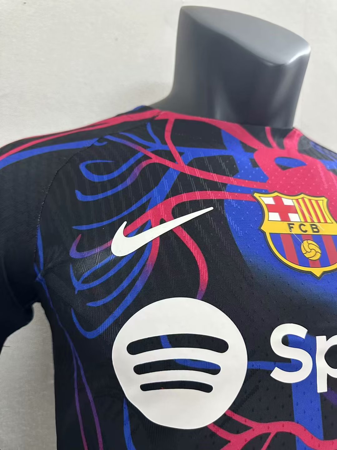 23/24 BarcelonaSpecial Jersey Player Version 1:1 Quality - leoleo123123