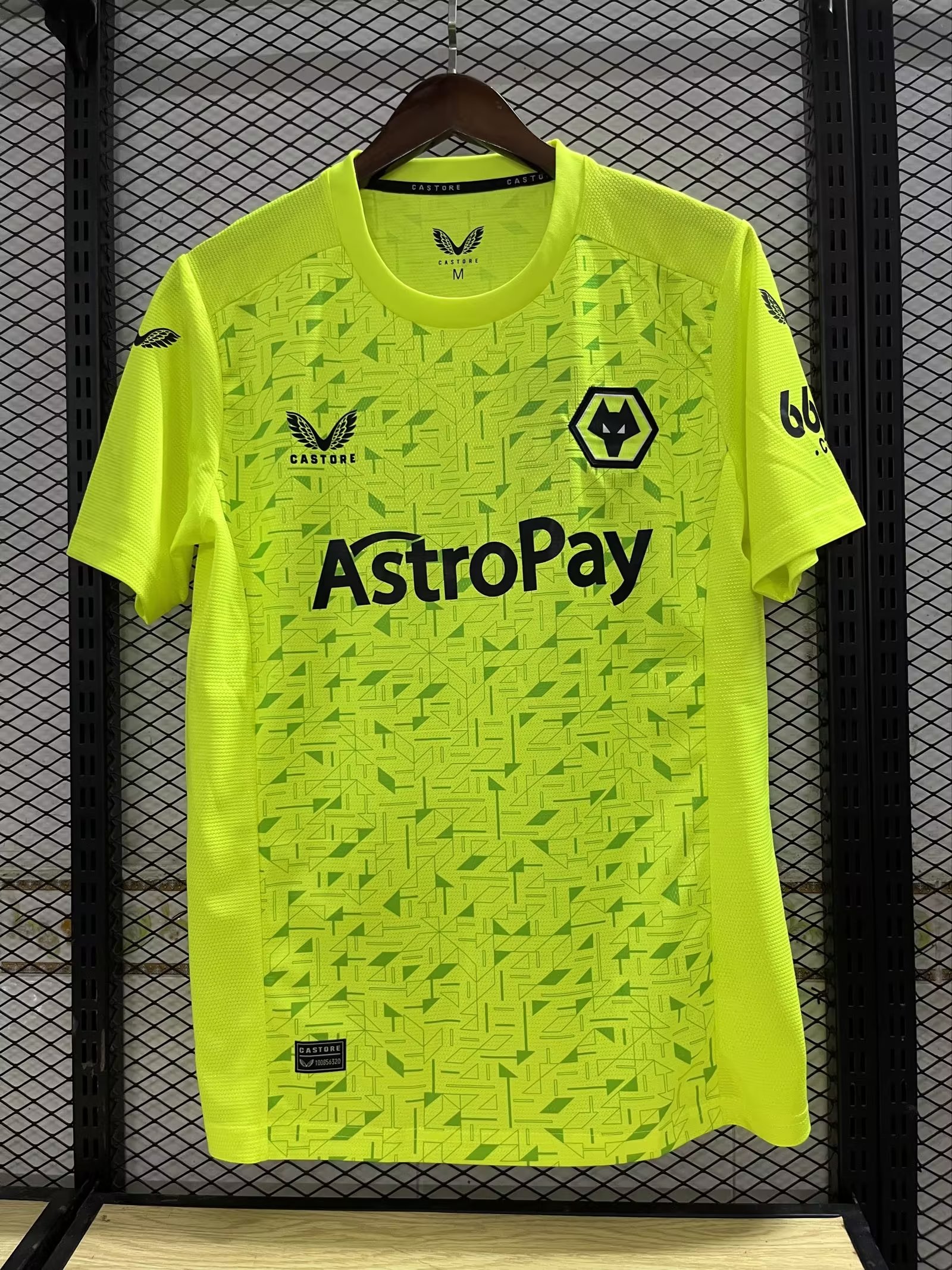 23/24 Wolverhampton Goalkeeper Jersey Thai Quality - leoleo123123