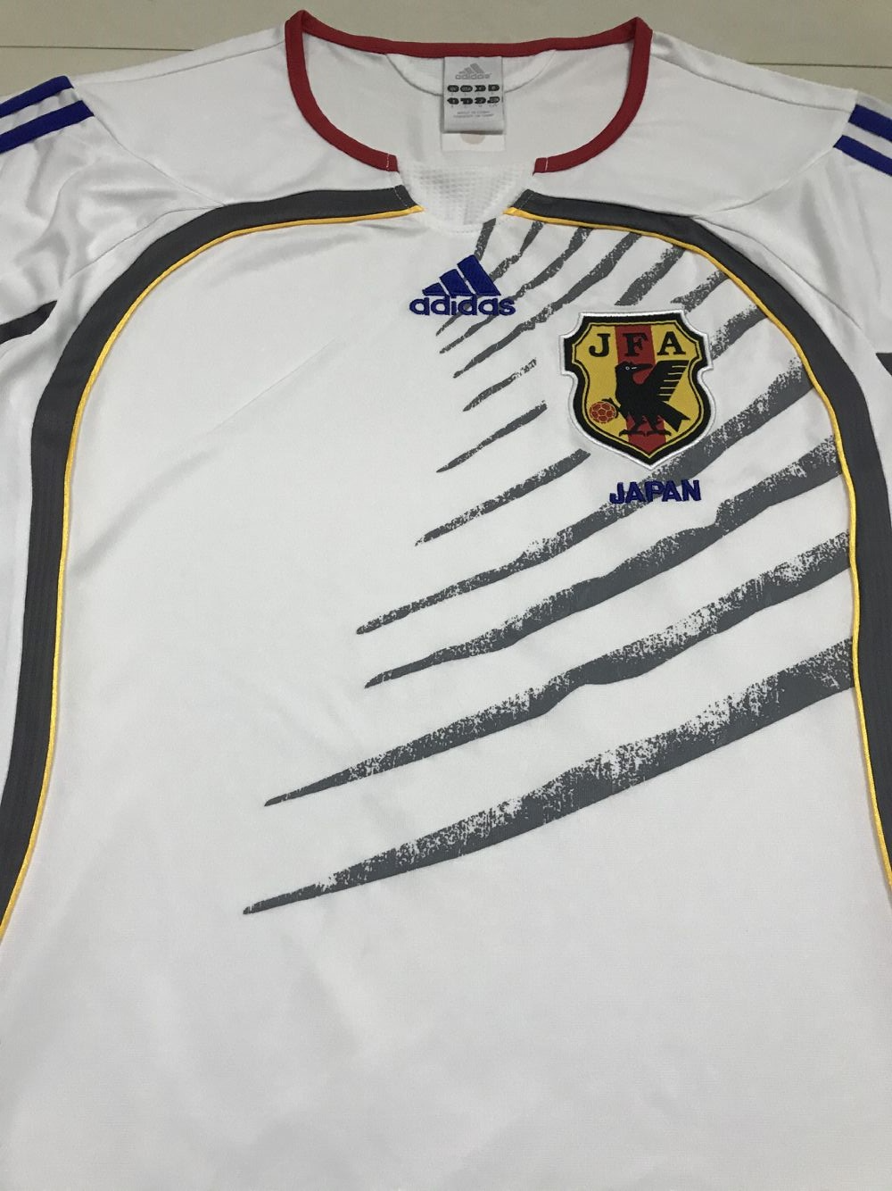 2006 Japan Away Retro Jersey - leoleo123123