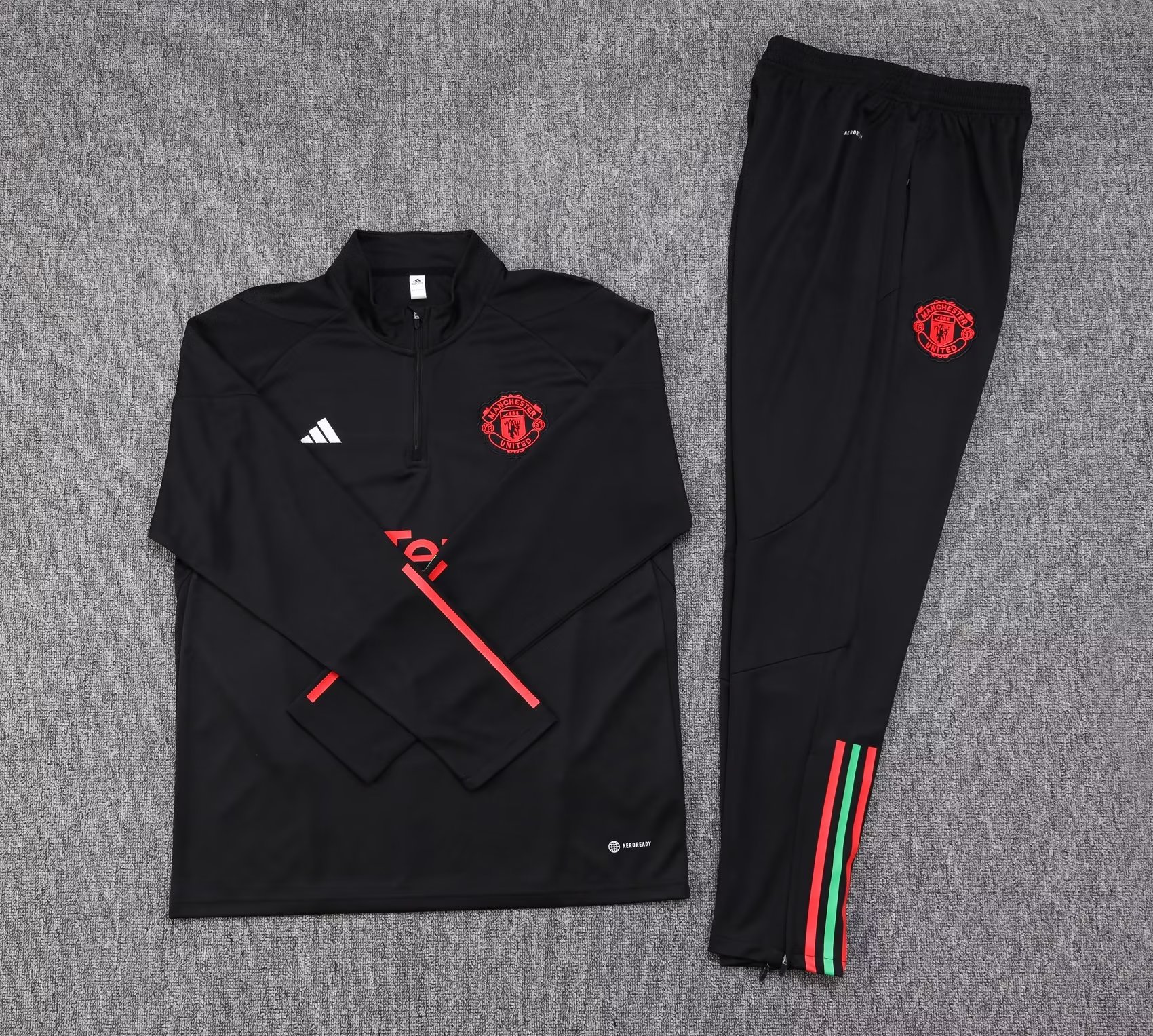 23/24 Man United Black Sweater Tracksuit Thai Quality - leoleo123123