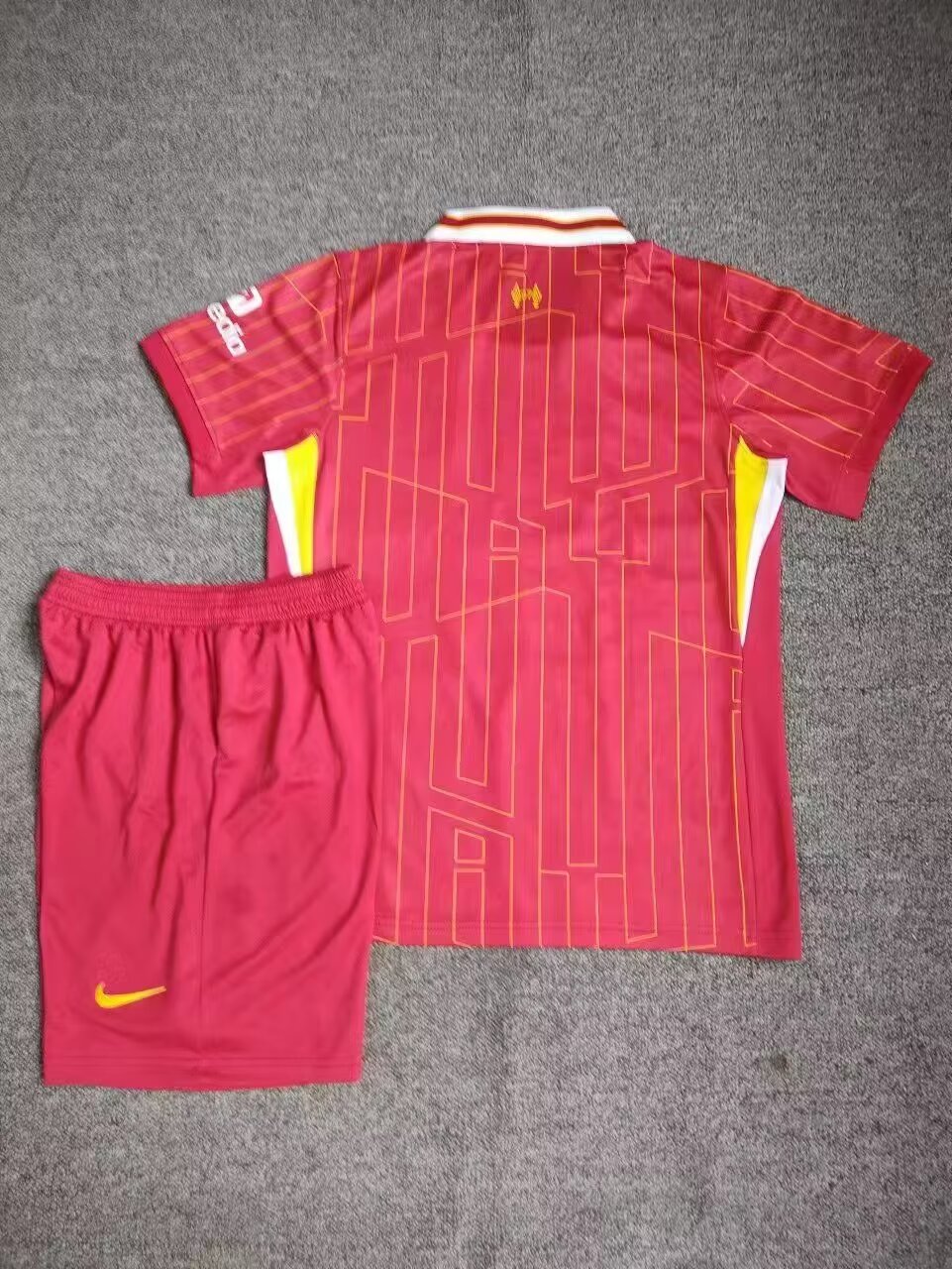 24/25 Liverpool Home Kids Jersey - leoleo123123