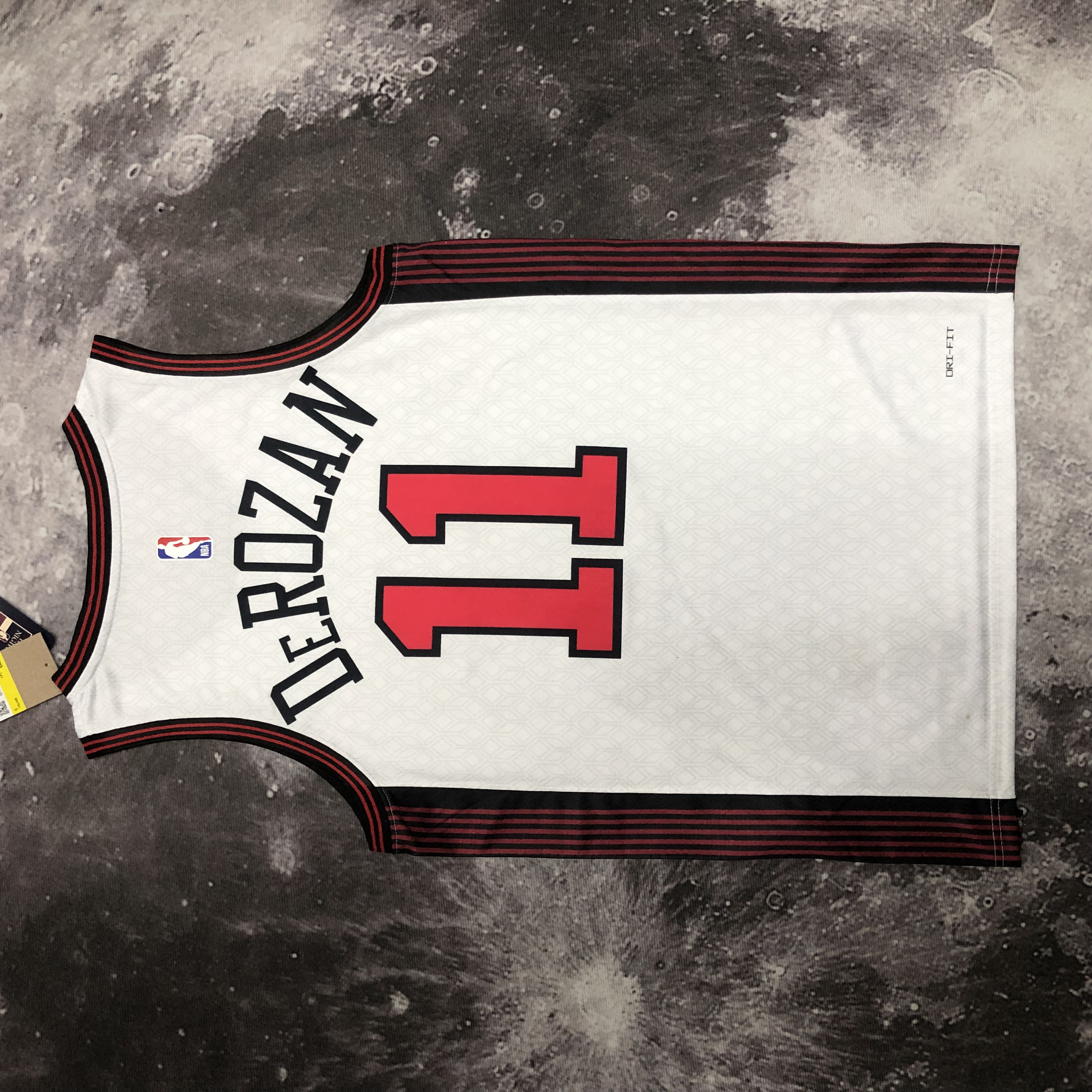 NBA Men 2023 Chicago Bulls City Version White #11 DEROZAN Jersey High Quality Name and Number Print - leoleo123123
