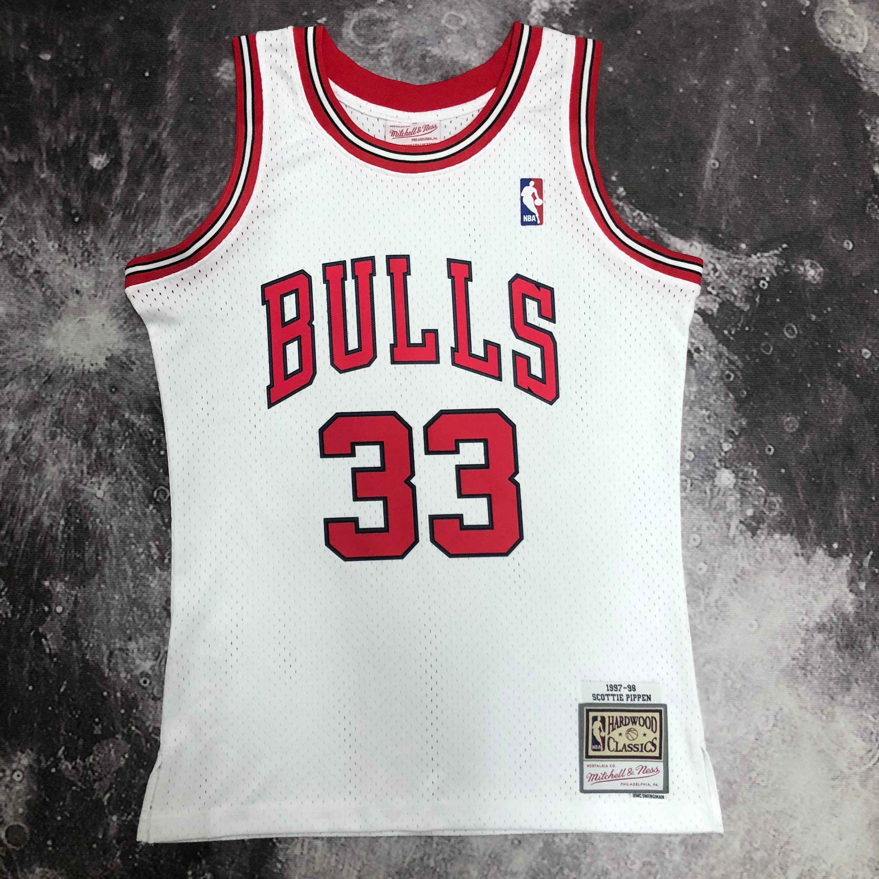 NBA Men Season 1998 Retro Chicago Bulls White #33 PIPPEN Jersey High Quality Name and Number Print - leoleo123123
