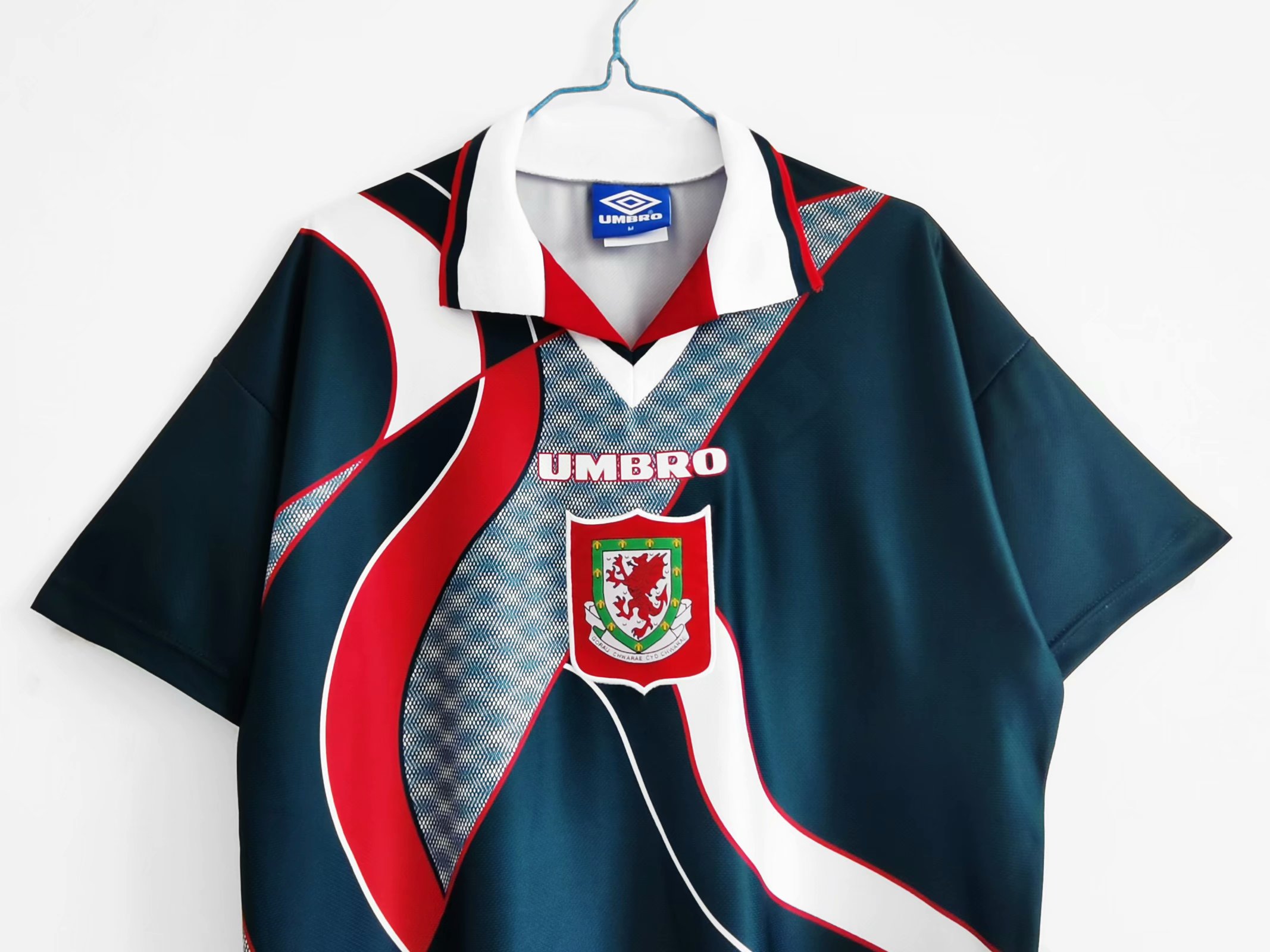 94-95 Welsh Home Retro Jersey Fans Version - leoleo123123