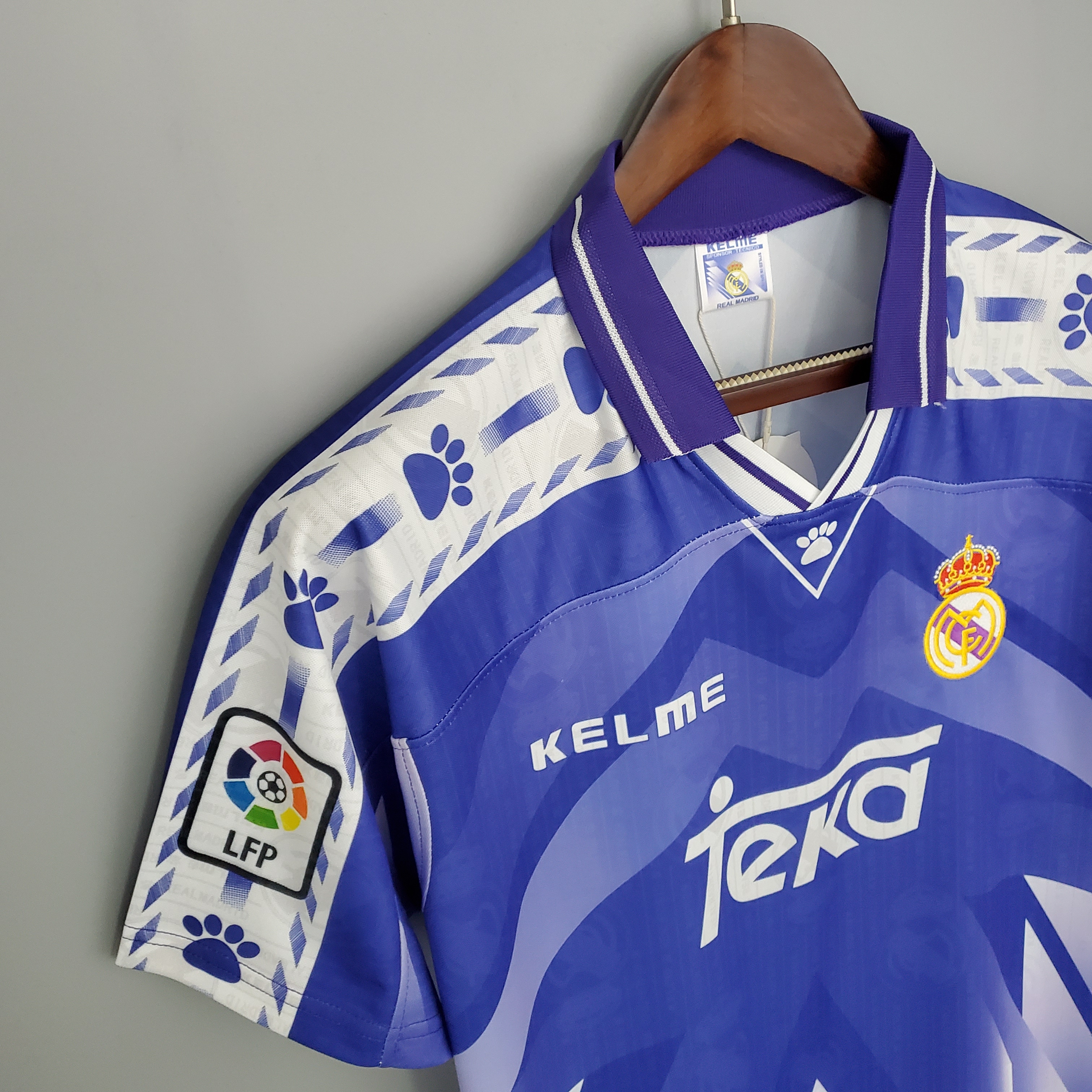 96/97 Real Madrid Away Retro Jersey - leoleo123123