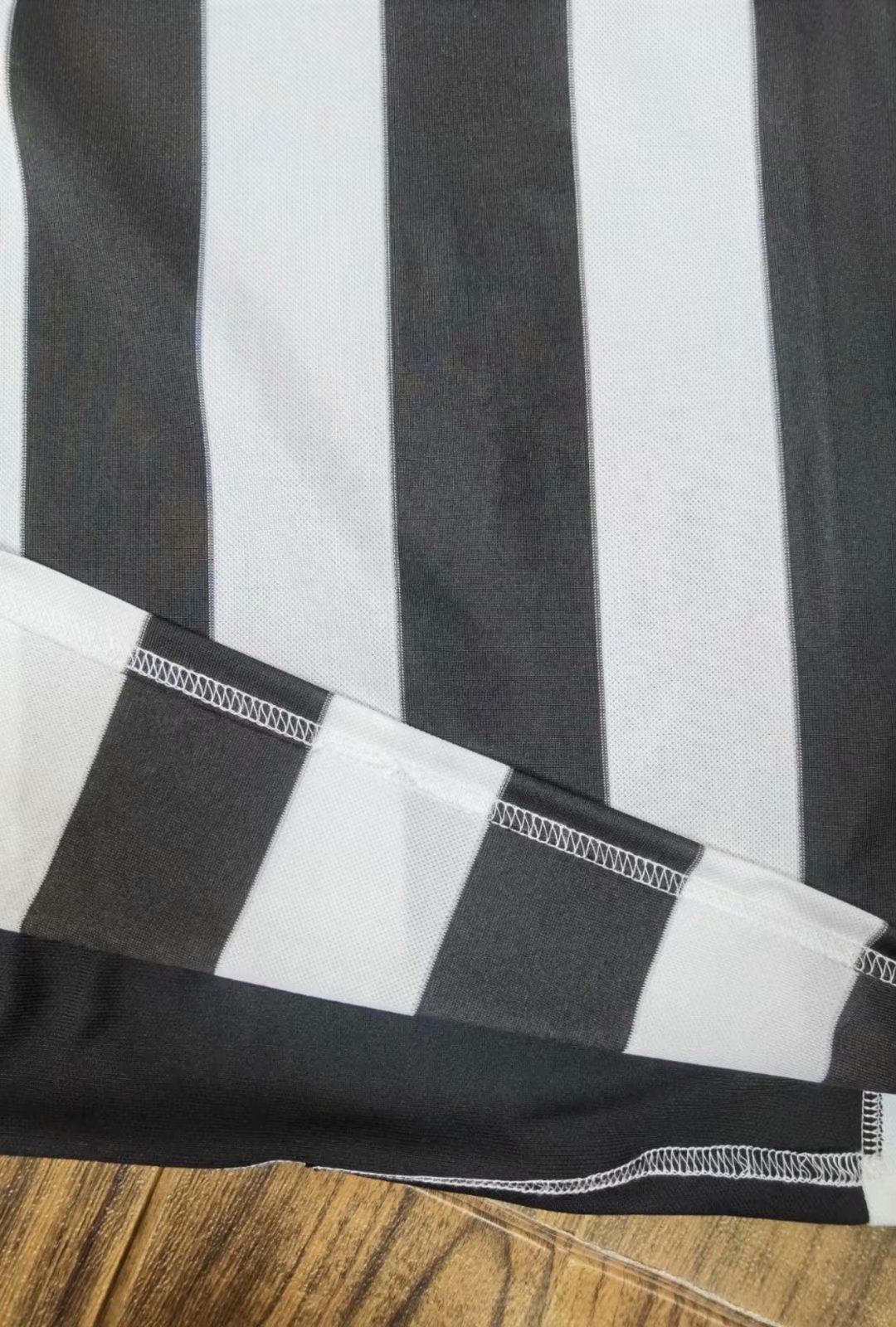 17-18 Juventus Home Retro Jersey - leoleo123123