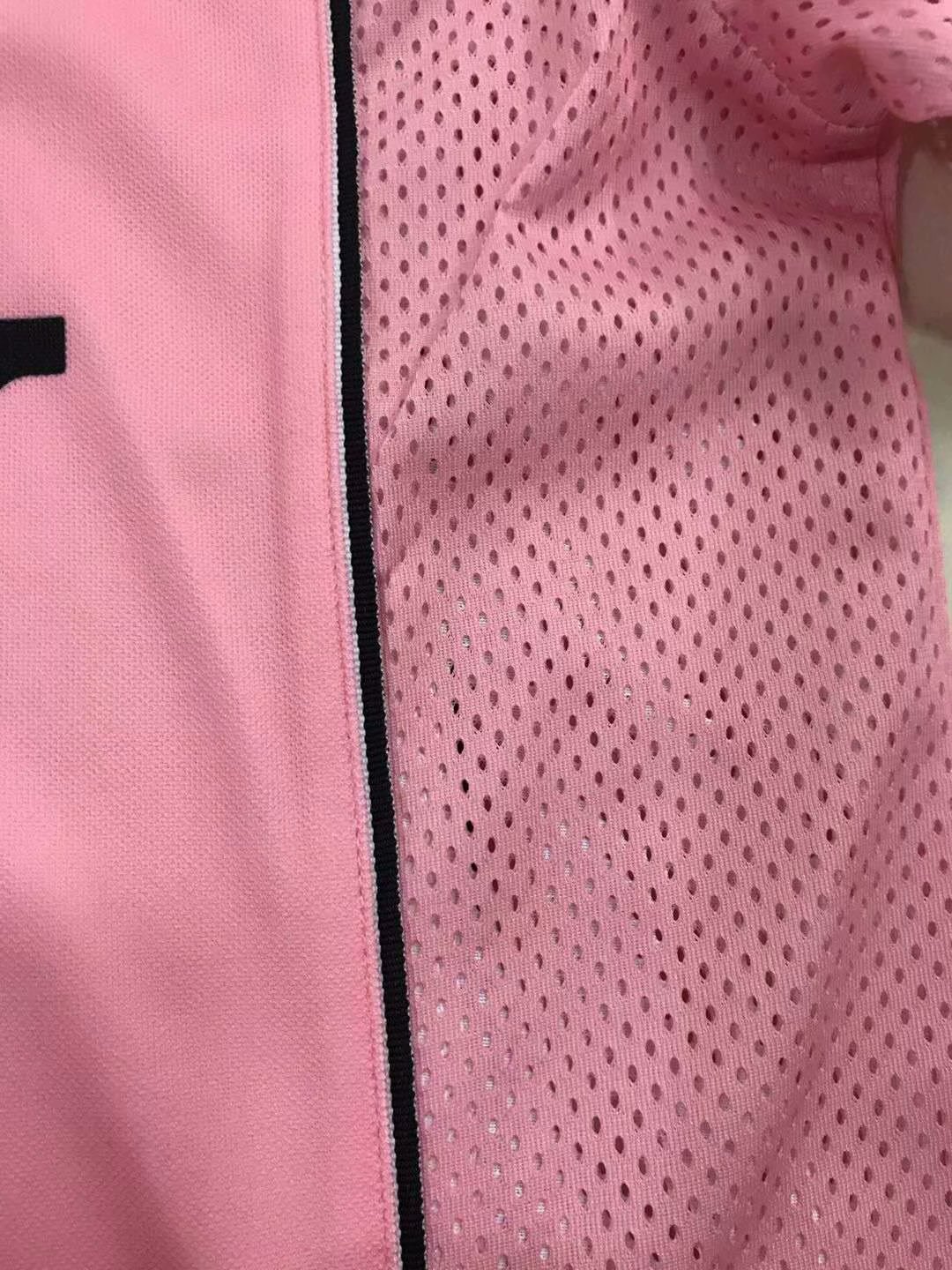 97-98 Juventus Pink Retro Jersey - leoleo123123