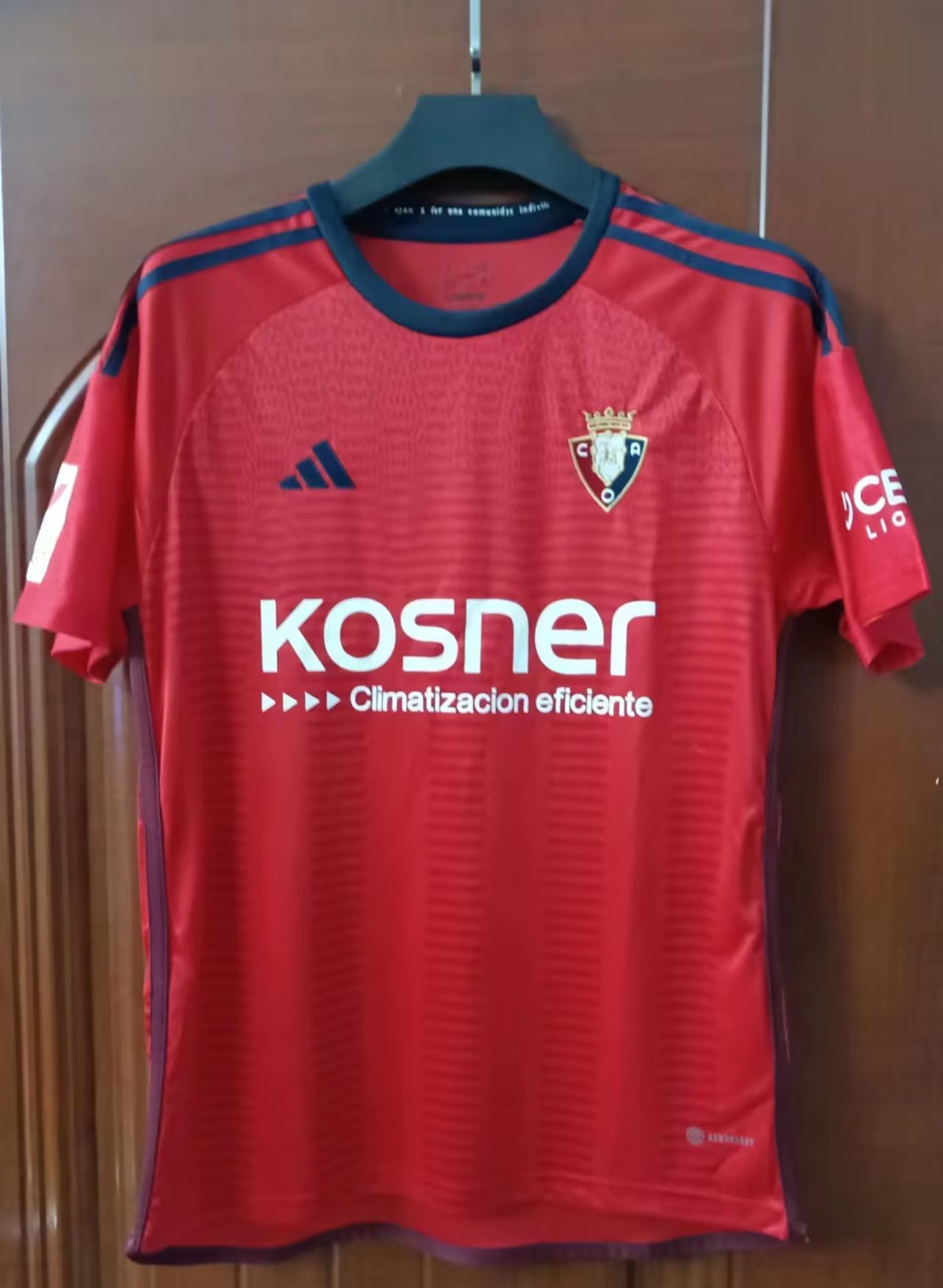 23/24 Osasuna Home Jersey Thai Quality Fan Version - leoleo123123