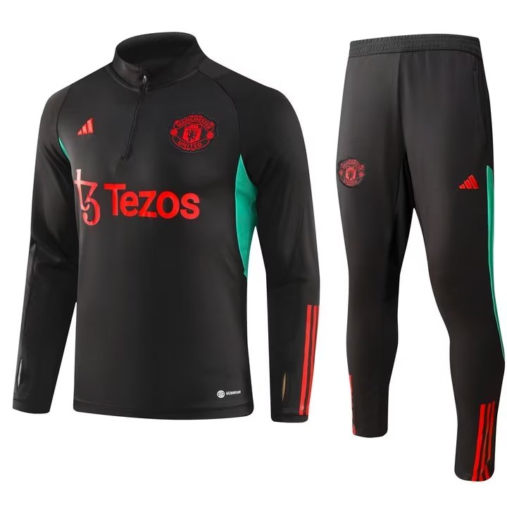 23/24 Man United Black Sweater Tracksuit Thai Quality - leoleo123123