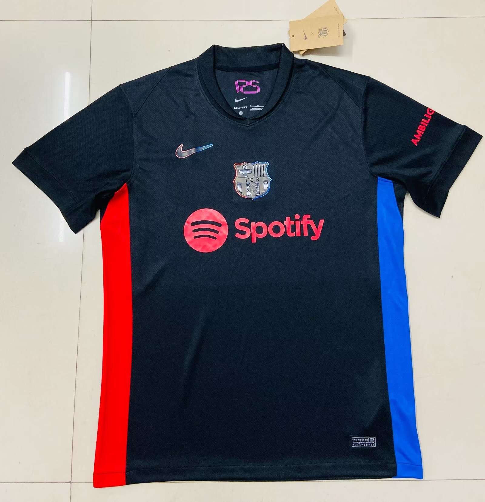 24/25 Barcelona Black Jersey Fan Version - leoleo123123
