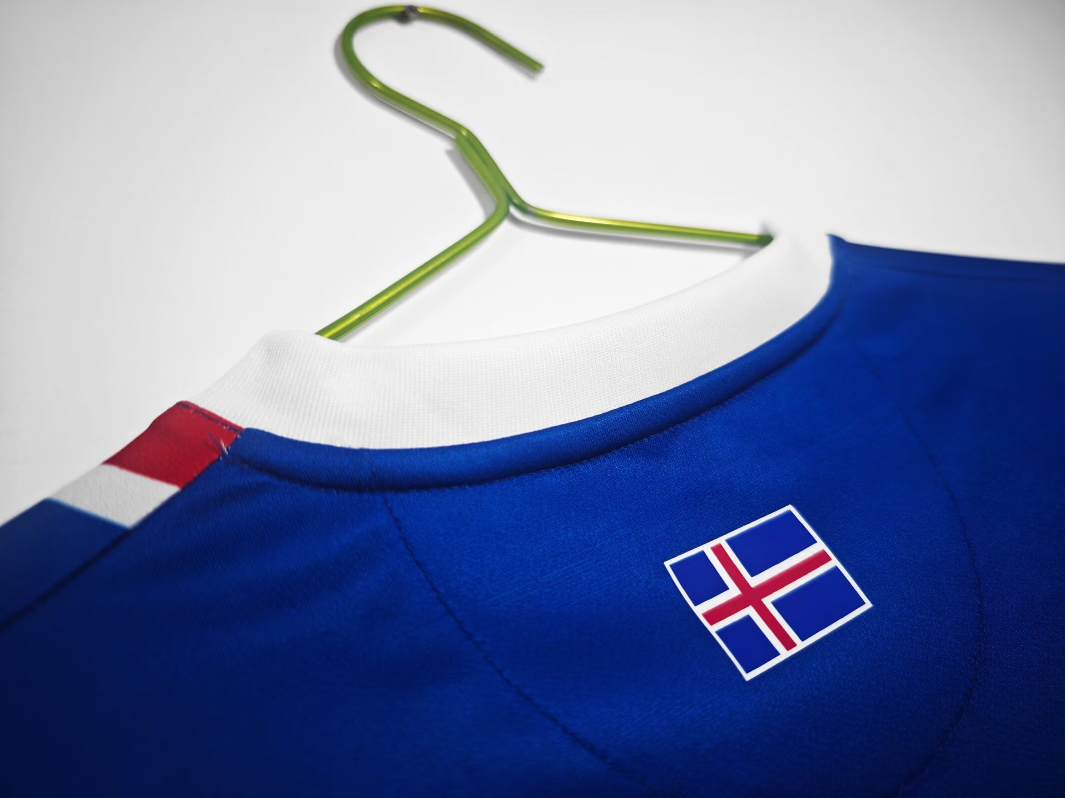 16/17 Iceland Home Retro Jersey - leoleo123123