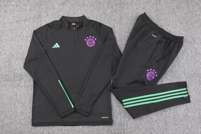23/24 Bayern Munich Black Sweater Tracksuit Thai Quality - leoleo123123