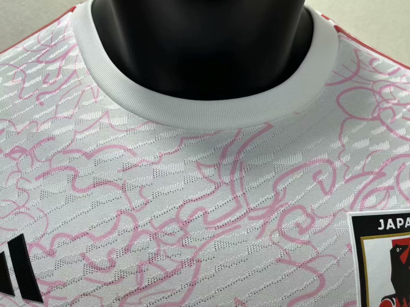 23/24 Japan Pink White Jersey Player Version 1:1 Quality - leoleo123123