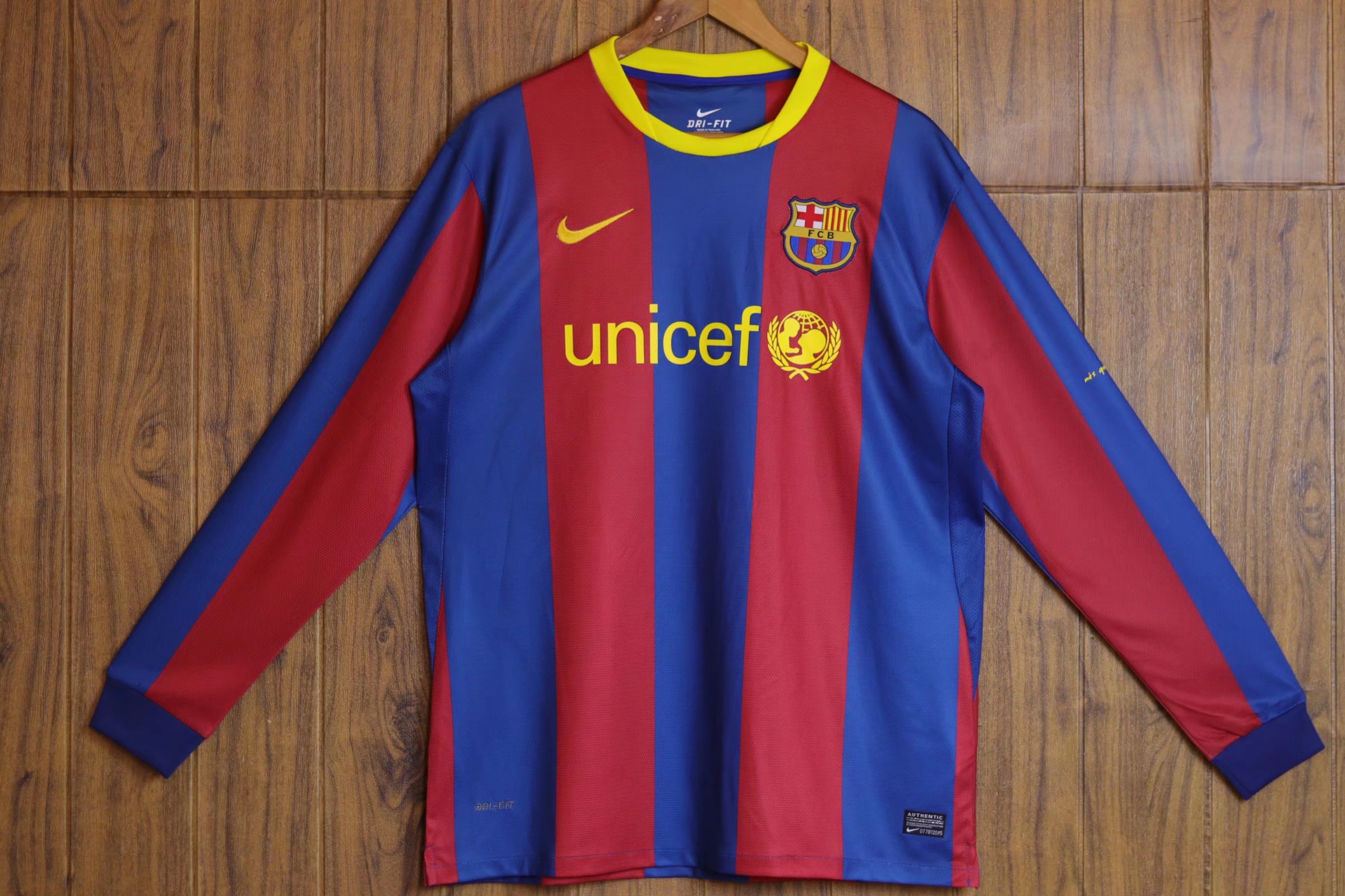 10/11 Barcelona Home Retro Jersey Long Sleeve - leoleo123123