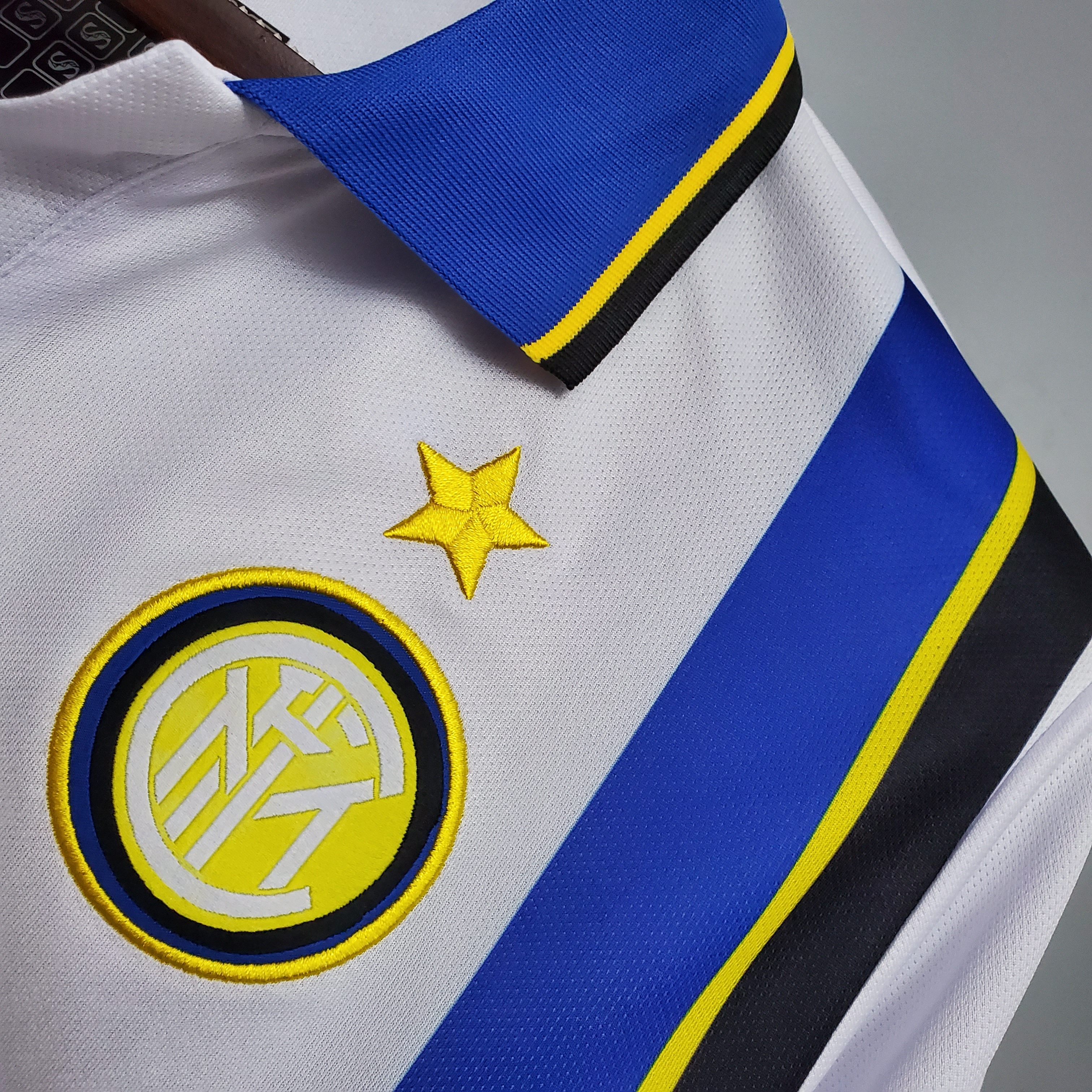 97-98 Inter Milan Away Retro Jersye - leoleo123123