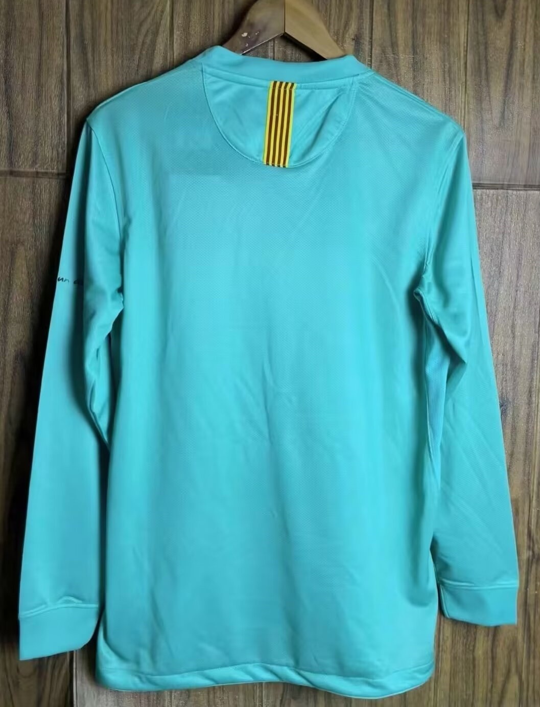 10/11 Barcelona Away Retro Jersey Long Sleeve - leoleo123123