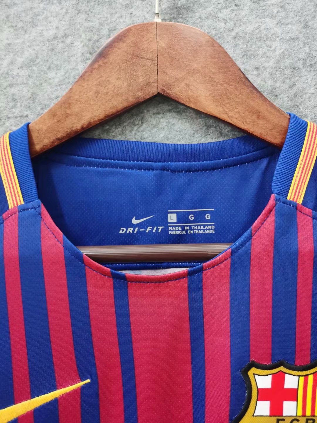 17/18 Barcelona Home Retro Jersey - leoleo123123