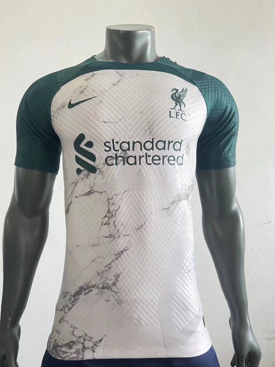 22/23 Liverpool White Training Jersey Player Version 1:1 Quality - leoleo123123