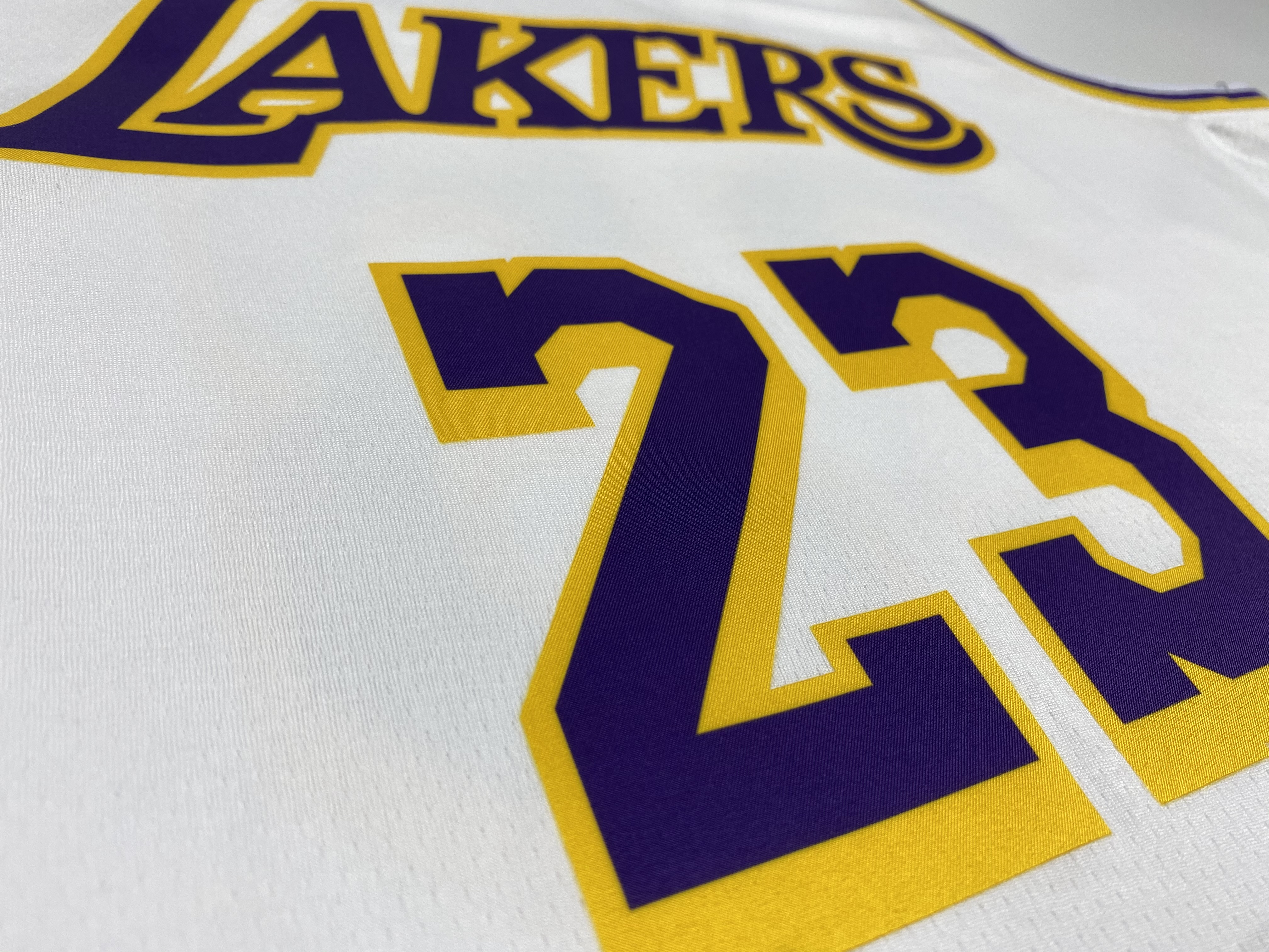 NBA Men Los Angeles Lakers #23 JAMES Retro White Round Neck Jersey High Quality Name and Number Print - leoleo123123