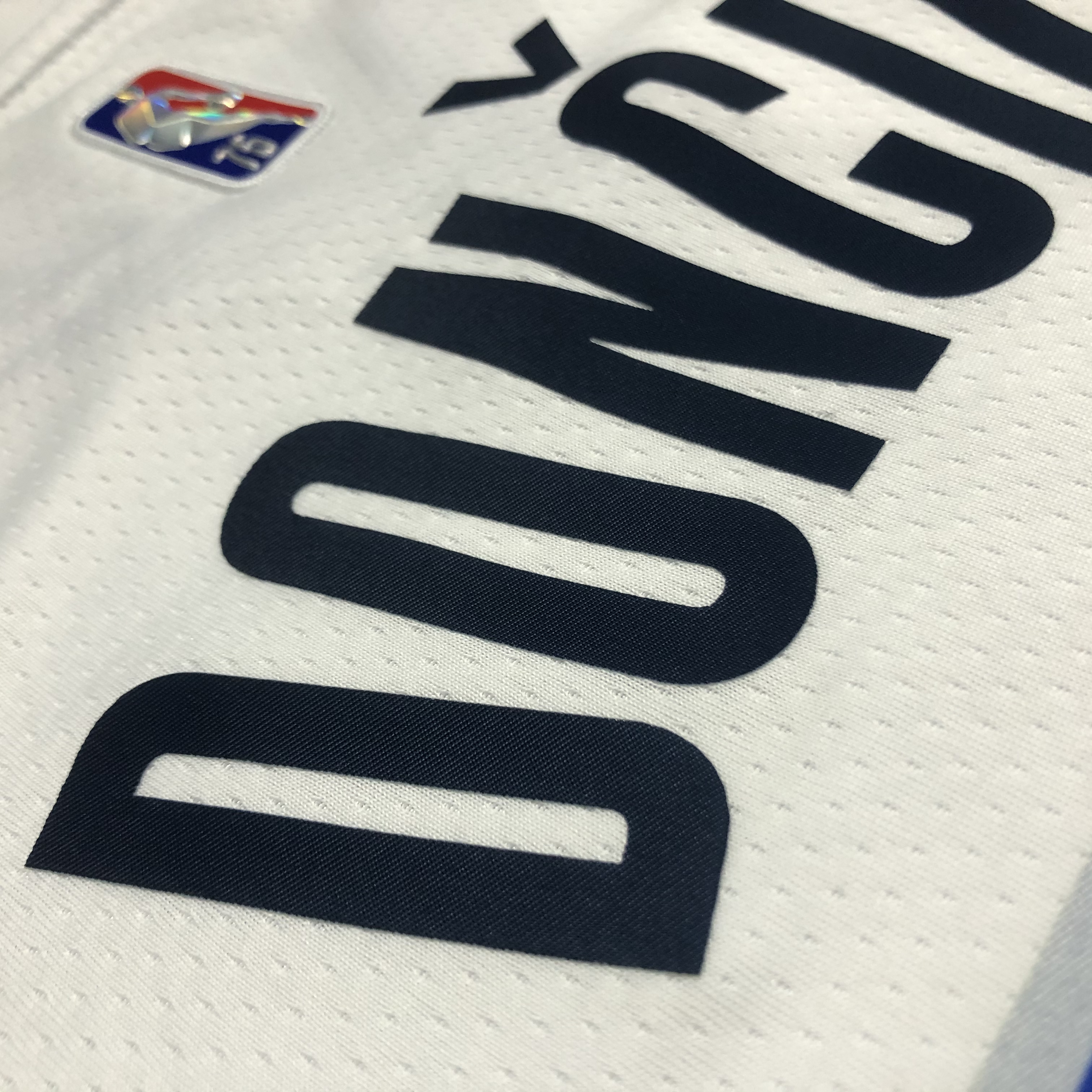 NBA Men 75th Anniversary Dallas Mavericks White #77 DONCIC Jersey High Quality Name and Number Print - leoleo123123