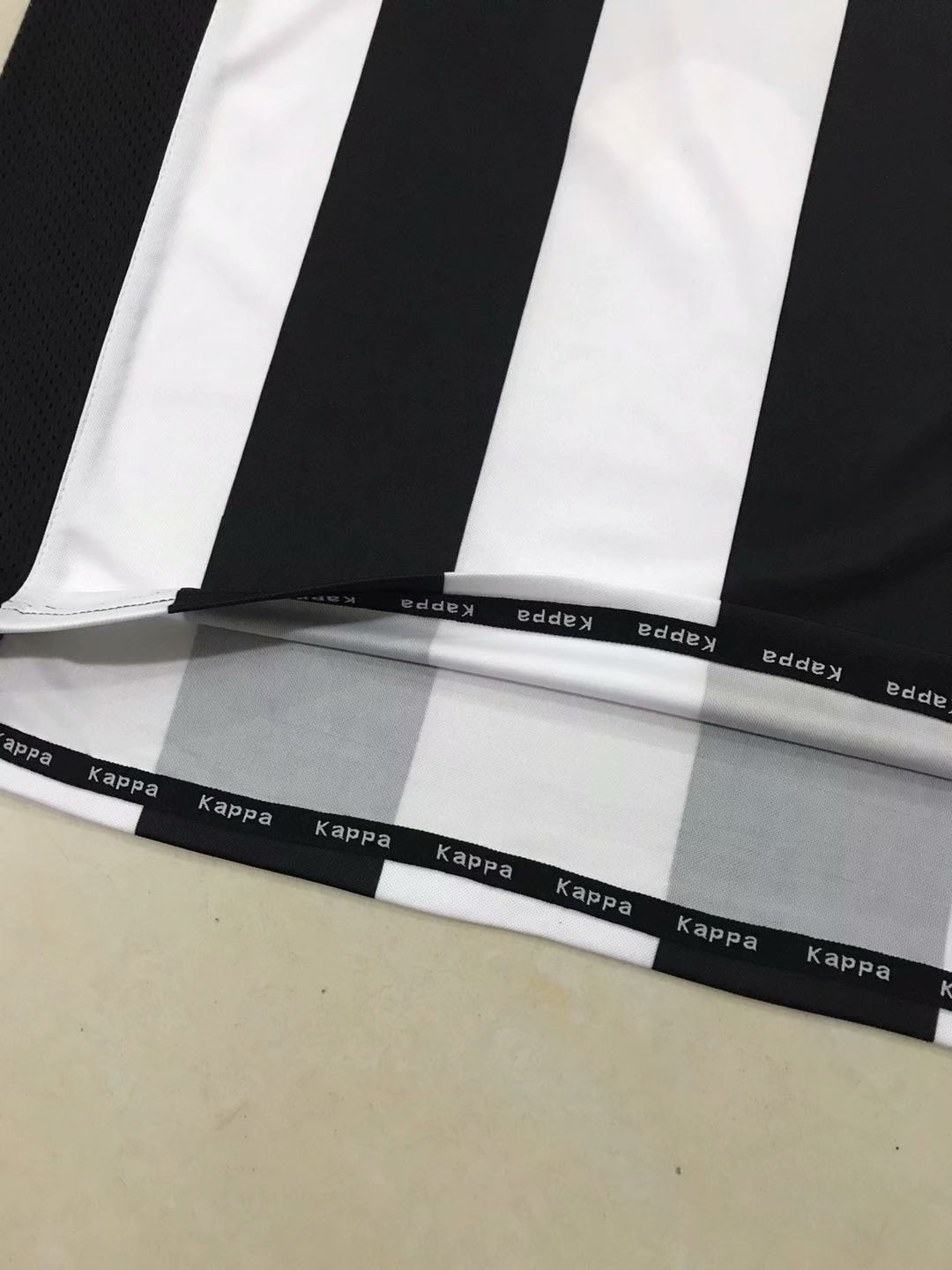 97-98 Juventus Home Retro Jersey - leoleo123123