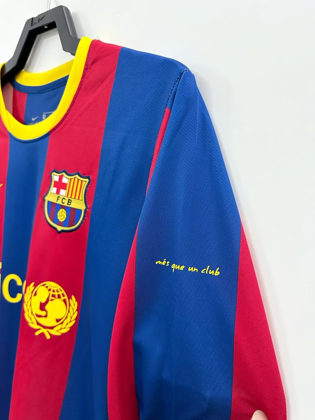 10/11 Barcelona Home Retro Jersey Liga Version Long Sleeve - leoleo123123