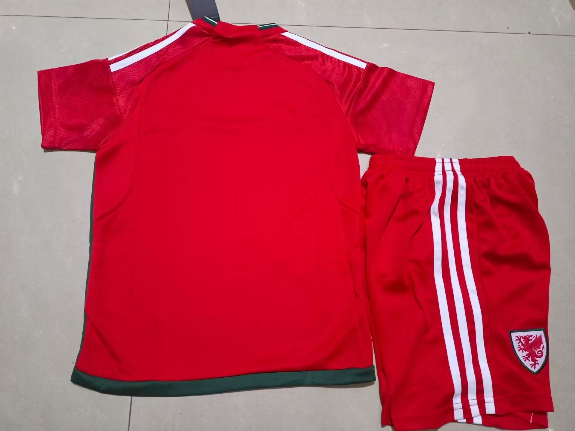 22/23 Welsh Home Kids World Cup Jersey - leoleo123123