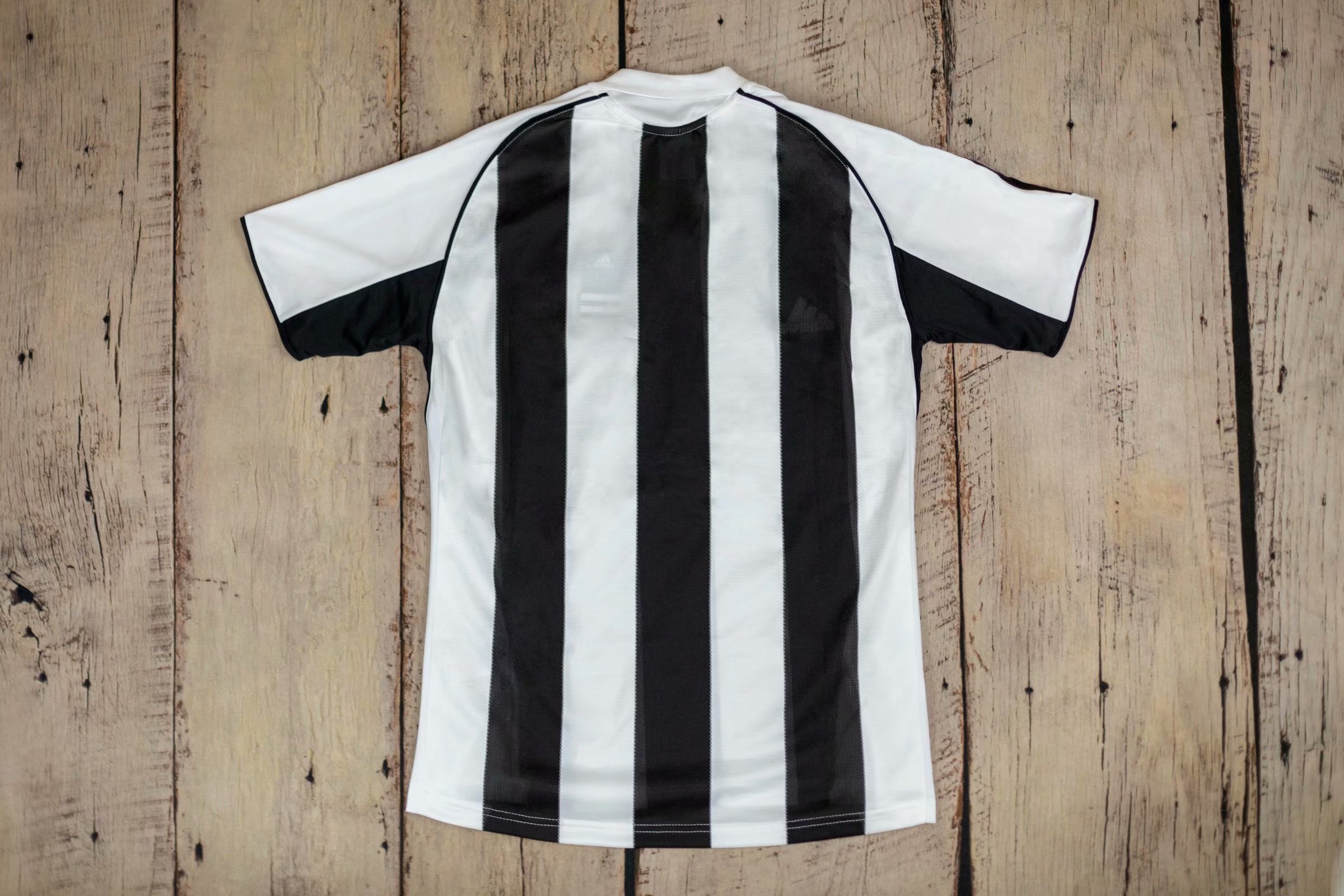 05-06 Newcastle Home Retro Jersey - leoleo123123