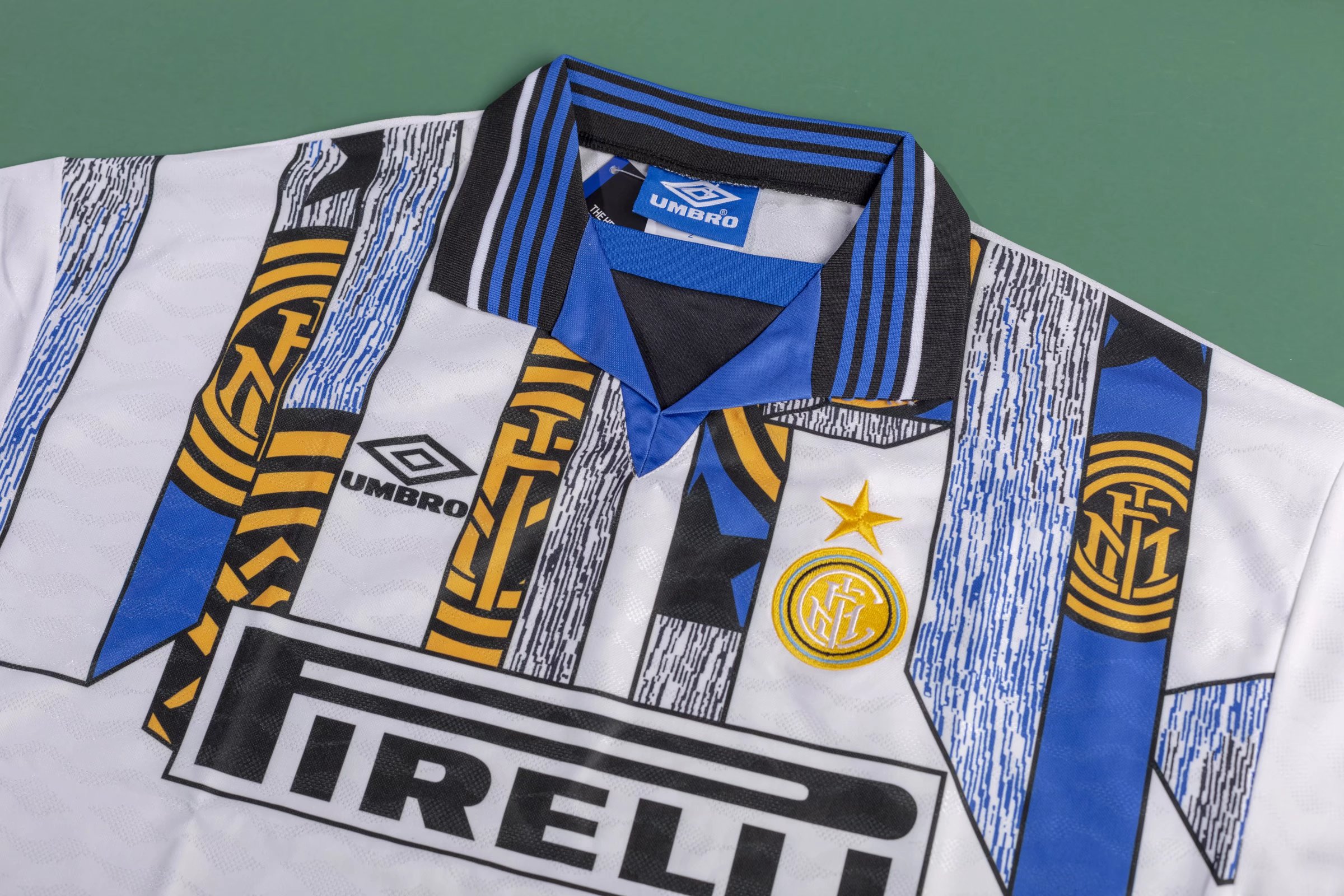 95/96 Inter Milan Away Retro Jersye - leoleo123123