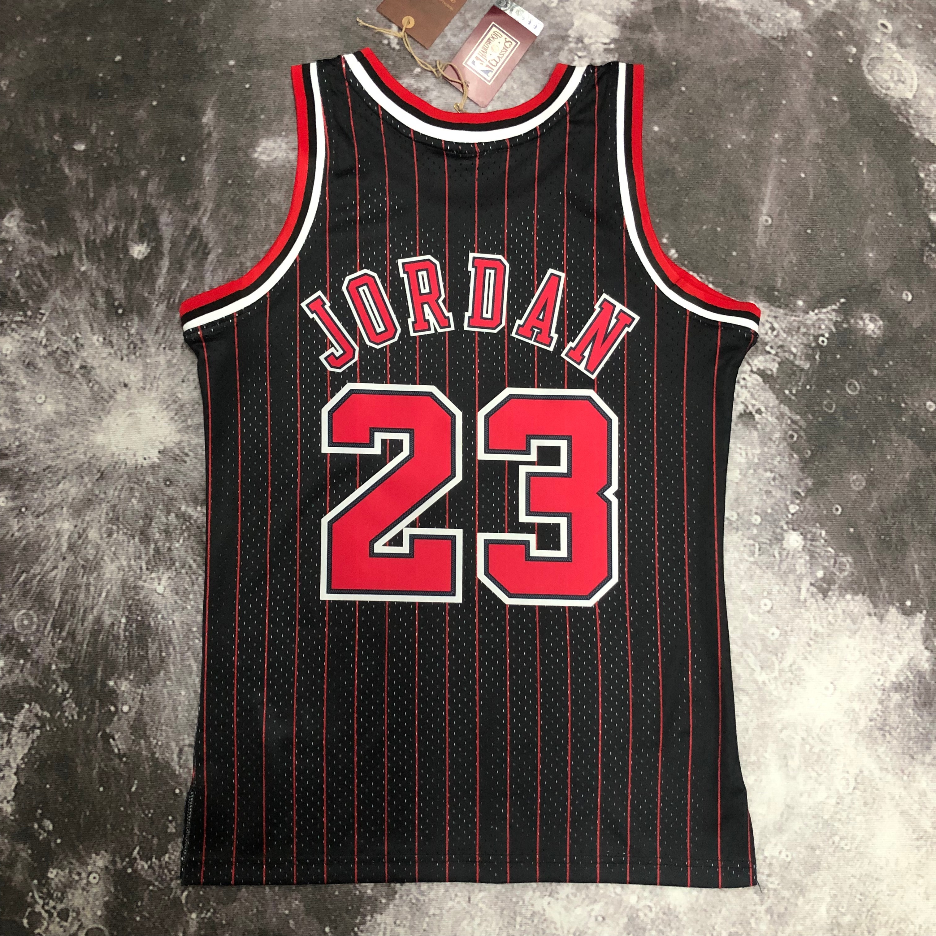 NBA Men Season 1996 Retro Chicago Bulls Black Stripe #23 JORDAN Jersey High Quality Name and Number Print - leoleo123123