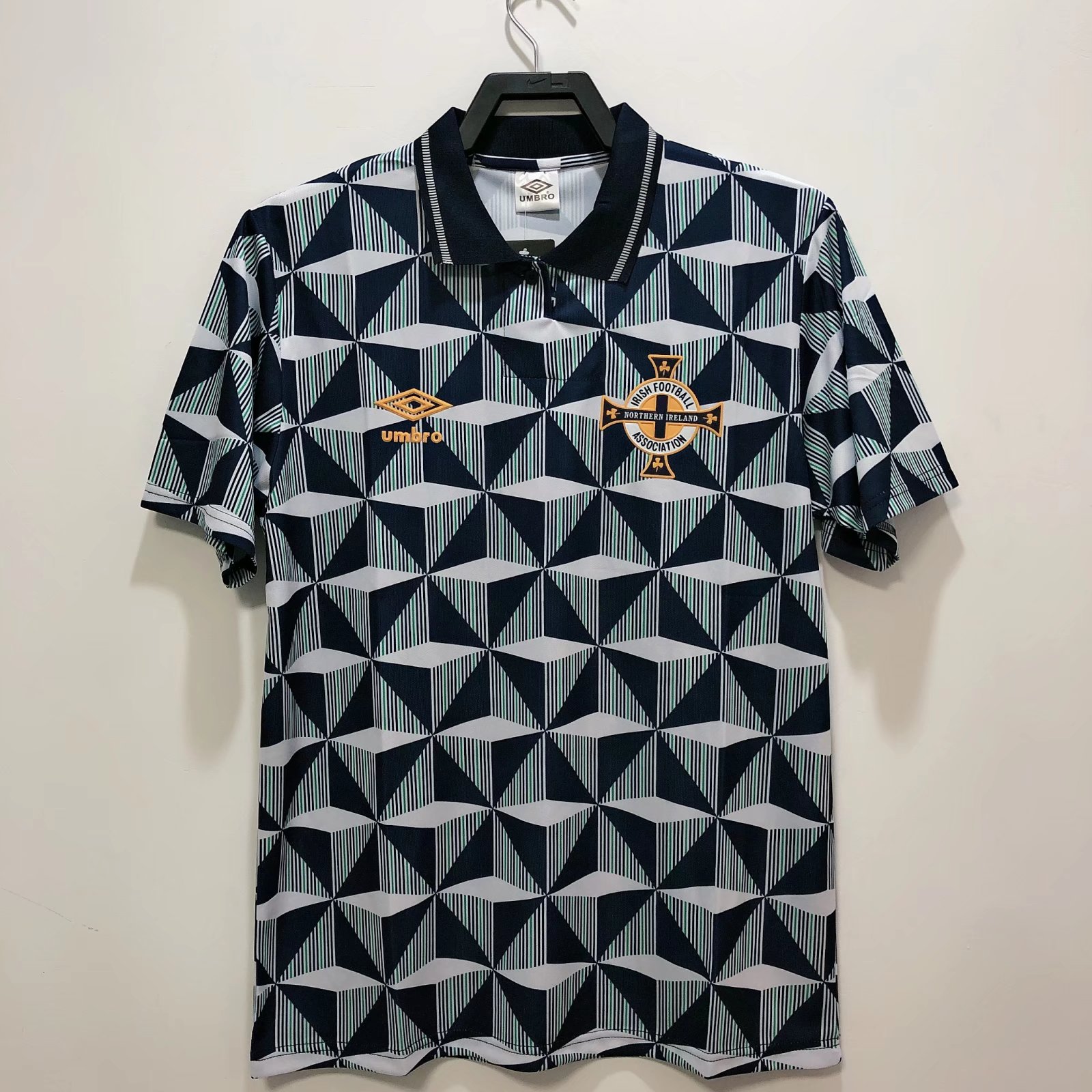 90/92 Northern Ireland Away Retro Soccer Jersey - leoleo123123