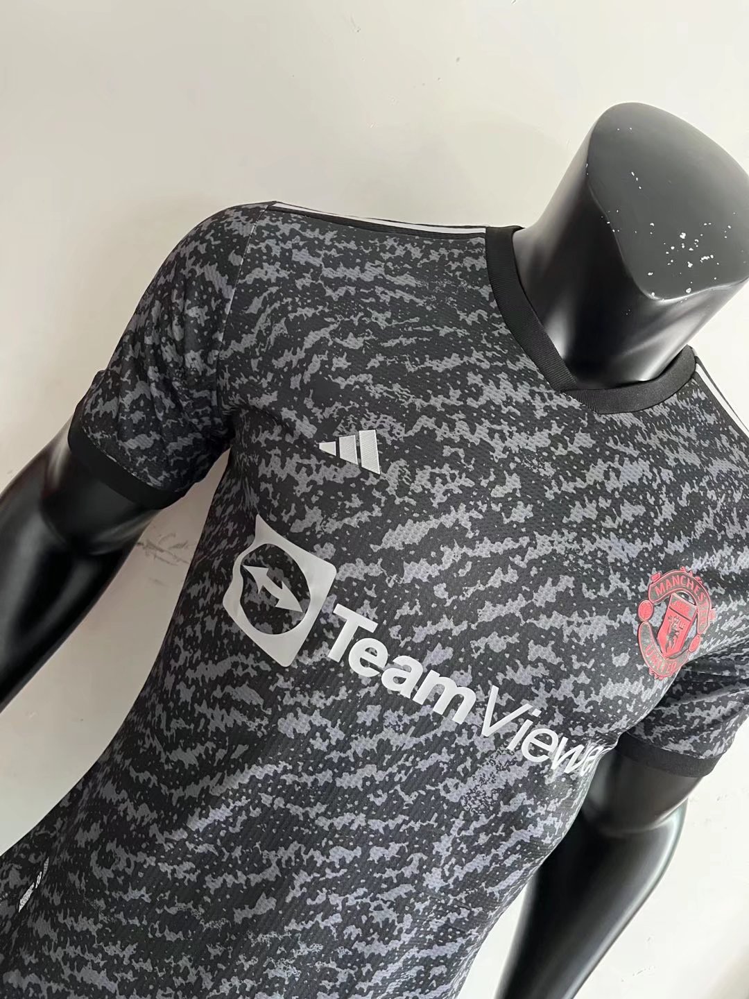 22/23 Man United Training Black Jersey Player Version - leoleo123123