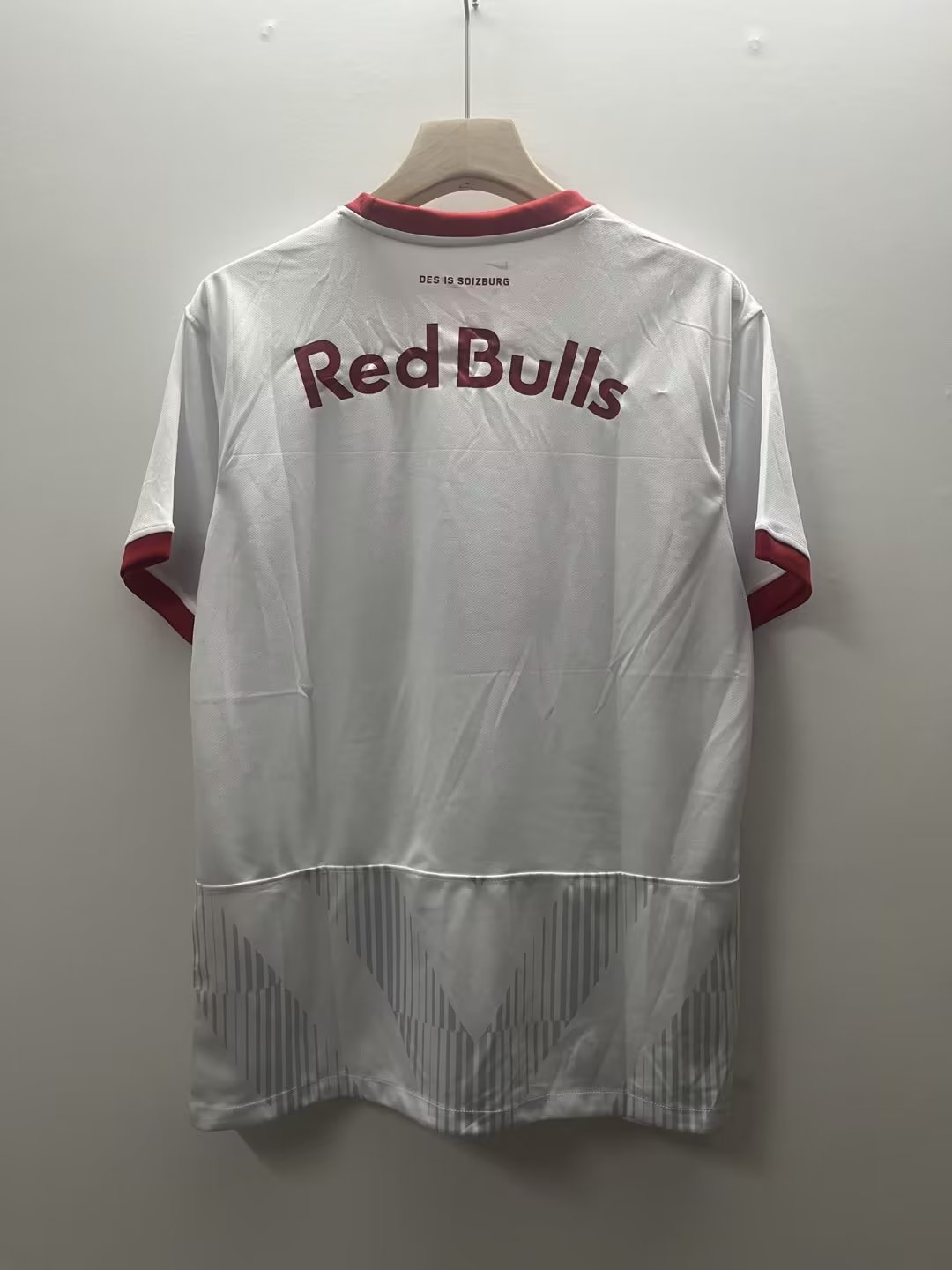 23/24 Red Bull Salzburg Home Jersey 1:1 Quality - leoleo123123
