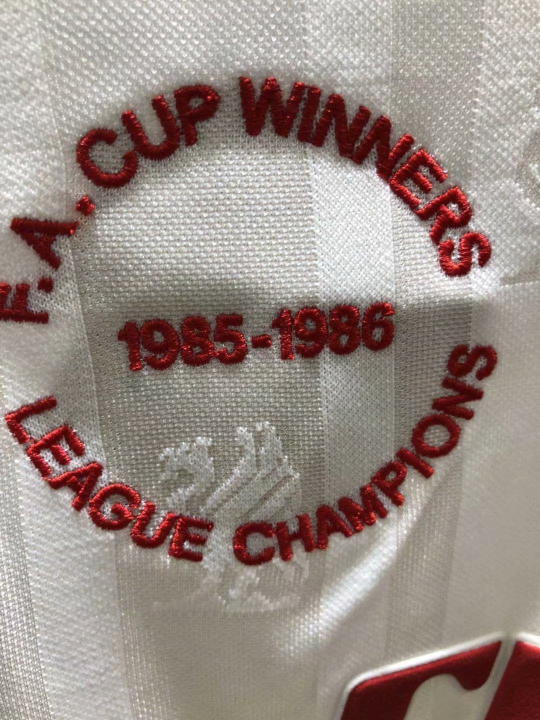 85-86 Liverpool Away Retro Jersey - leoleo123123