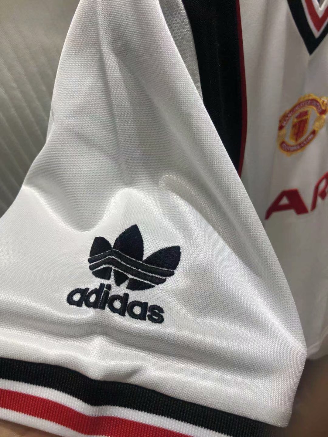 1985 Man United Away White Retro Jersey - leoleo123123