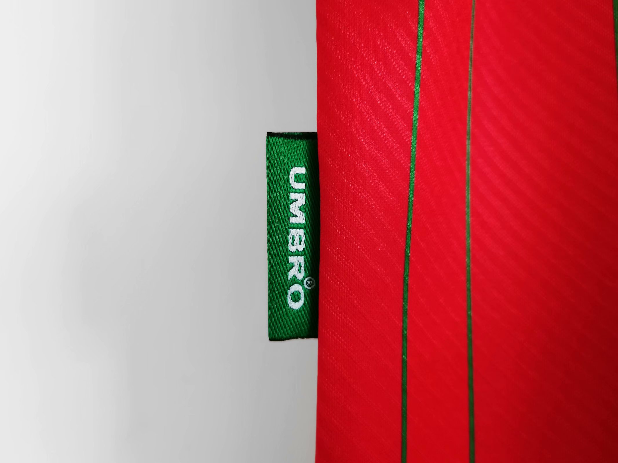 94/96 Welsh Home Retro Jersey Fans Version - leoleo123123