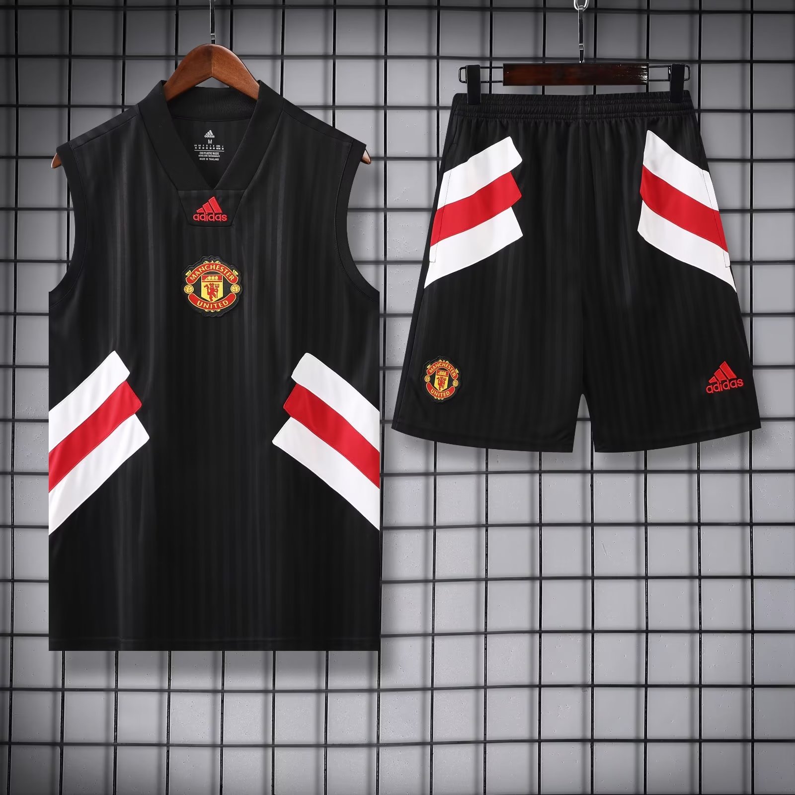 23/24 Manchester United Black Vest Training Tracksuit - leoleo123123