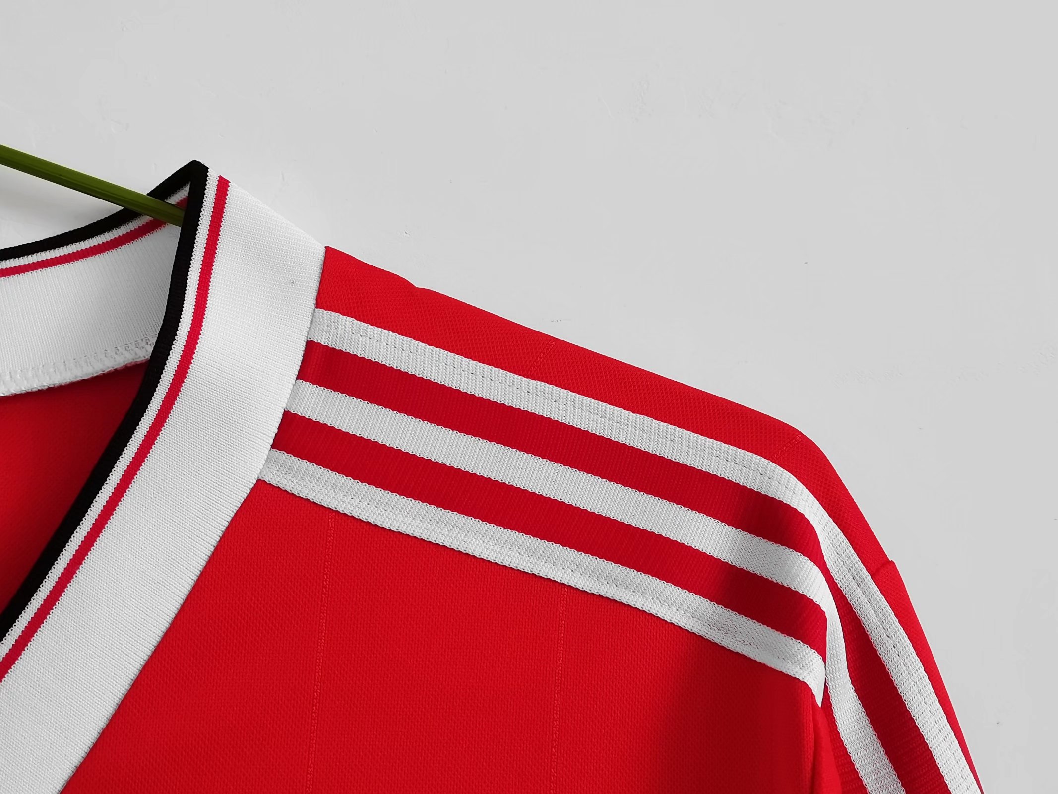 1983 Man United Home Long Sleeve Retro Jersey - leoleo123123