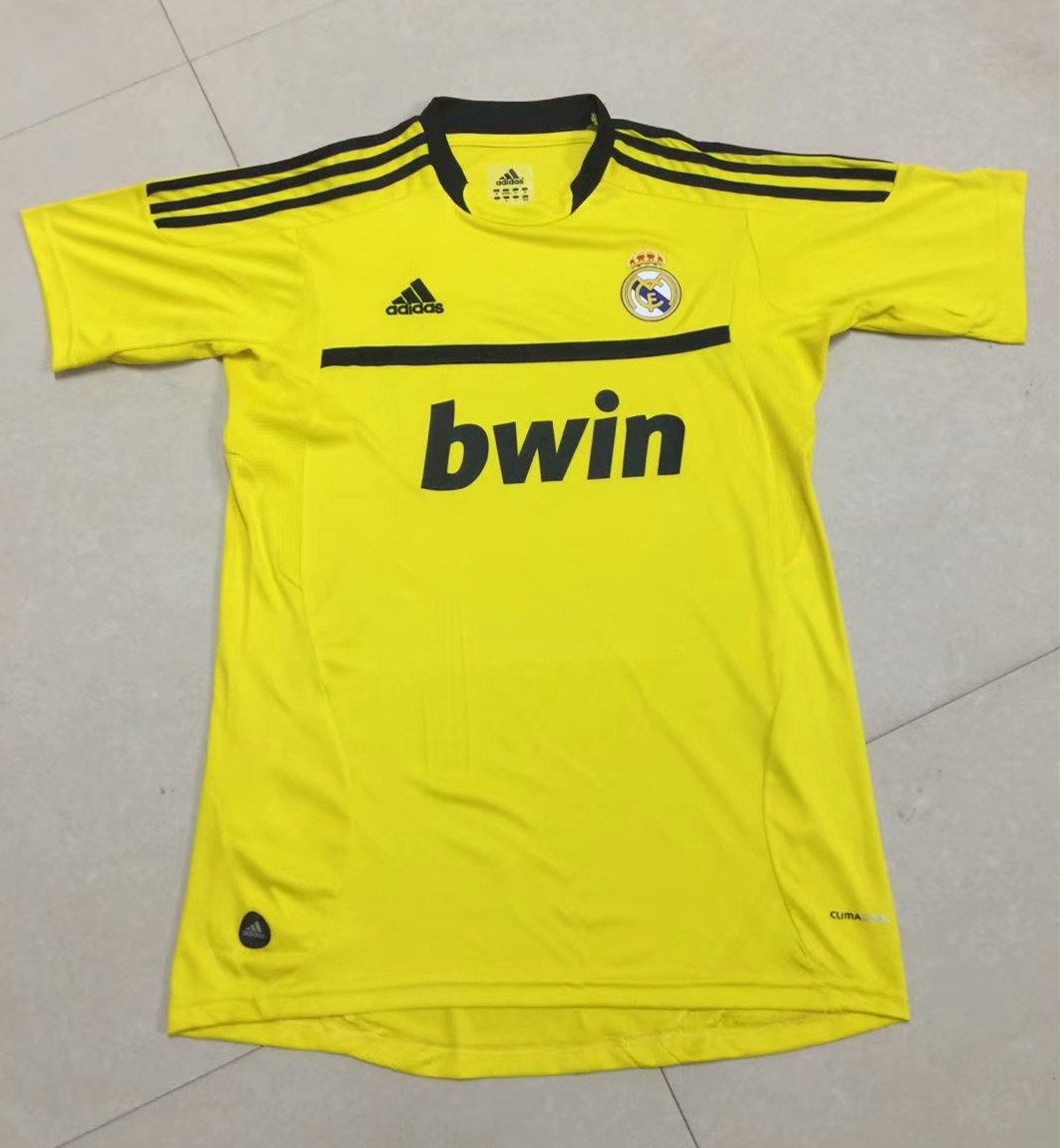 11/12 Real Madrid Home Goalkeeper Retro Jersey - leoleo123123