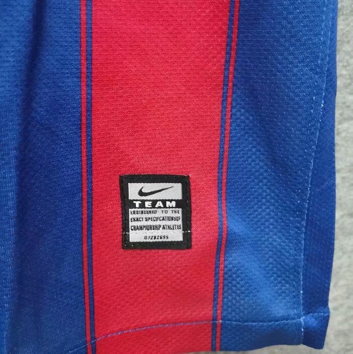 09-10 Barcelona Home Retro Jersey - leoleo123123