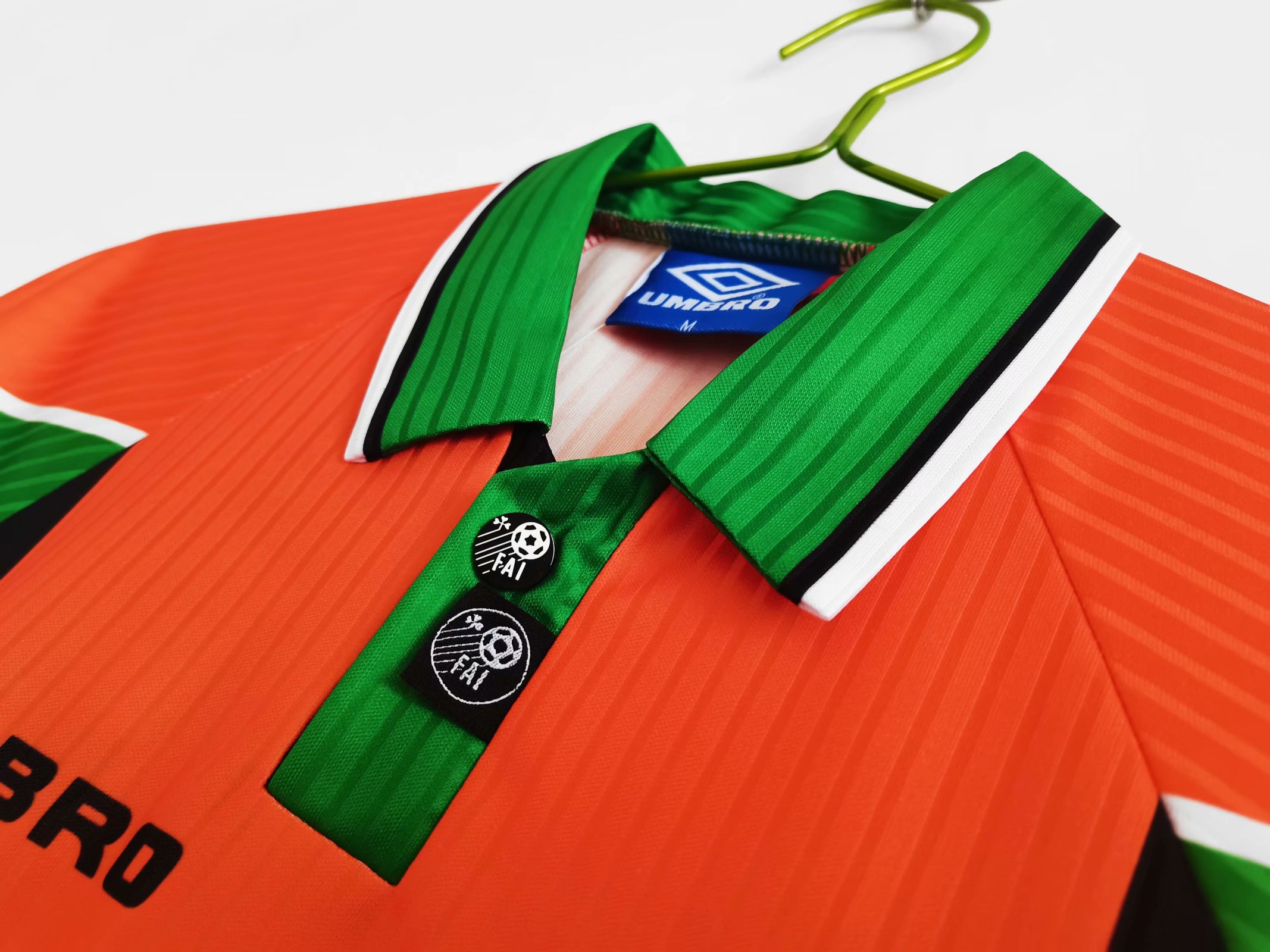 97/98 Ireland Away Retro Jersey - leoleo123123