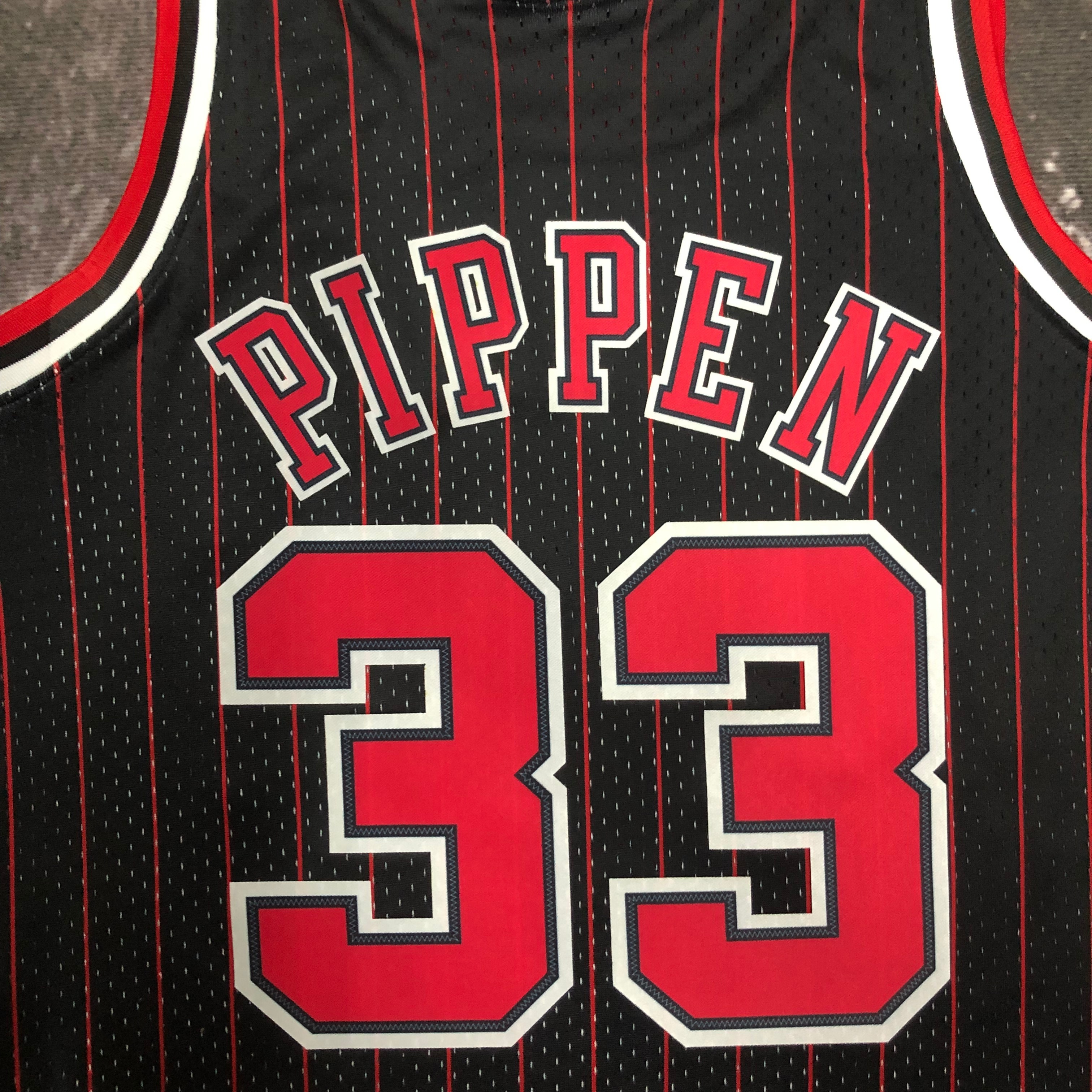 NBA Men Season 1996 Retro Chicago Bulls Black Stripe #33 PIPPEN Jersey High Quality Name and Number Print - leoleo123123