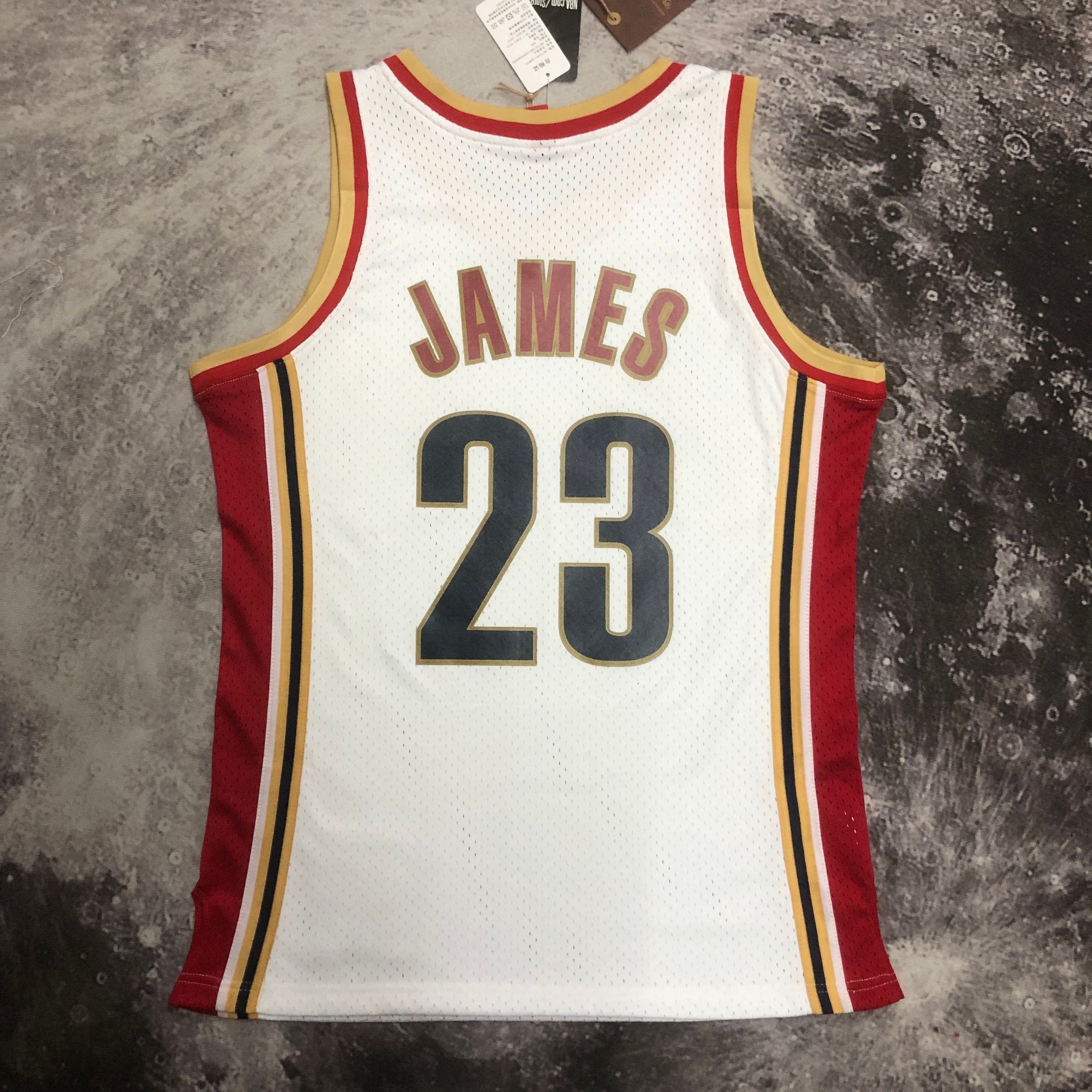 NBA Season 03-04 Men Cleveland Cavaliers White #23 JAMES Classics Swingman Jersey - leoleo123123