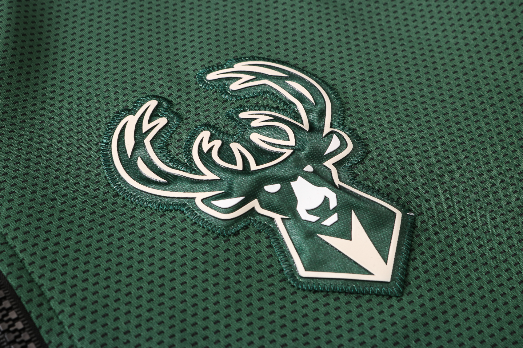 NBA Milwaukee Bucks Green with Cap Jacket Tracksuit High Quality - leoleo123123