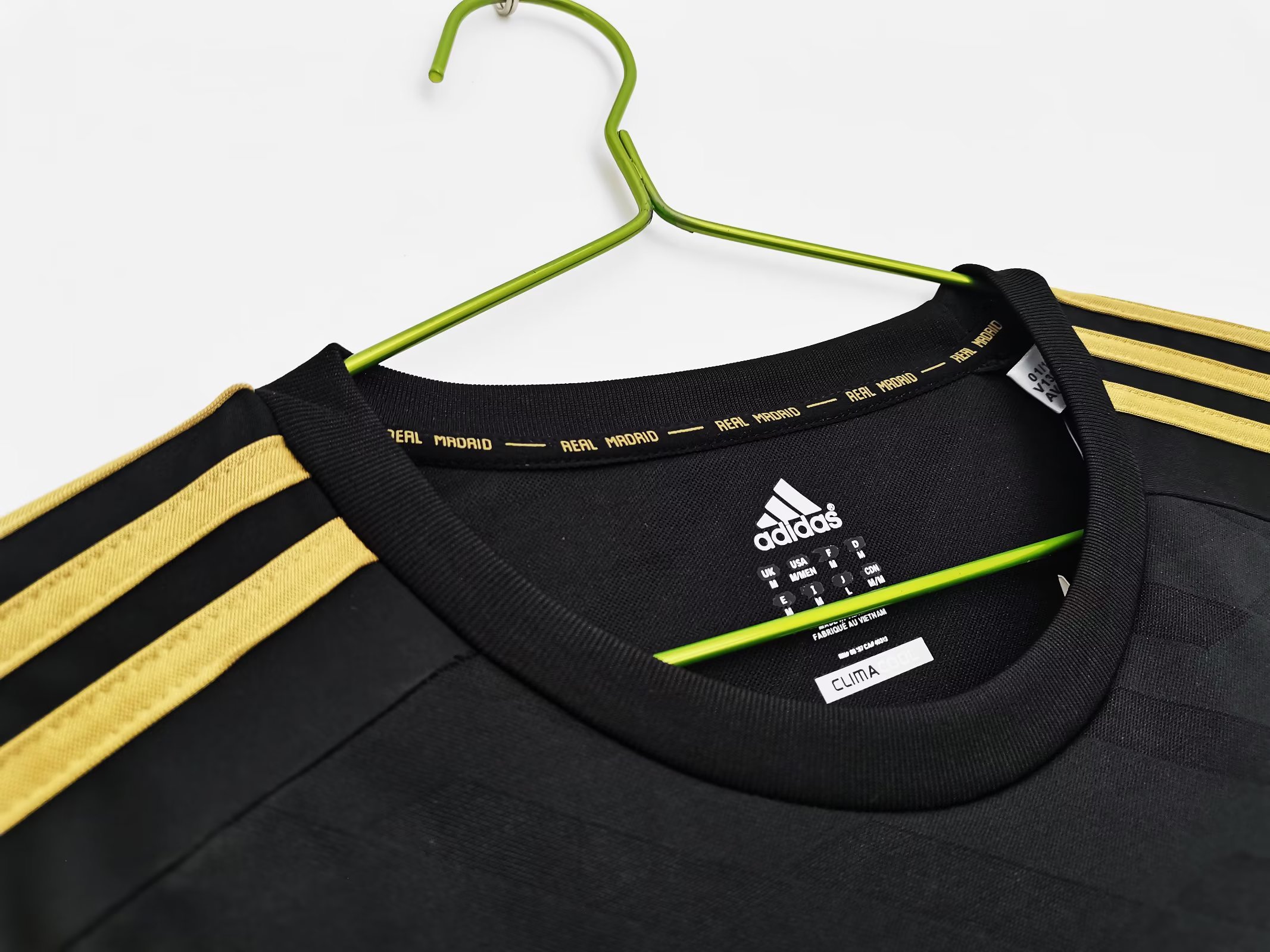 11/12 Real Madrid Away Retro Jersey - leoleo123123