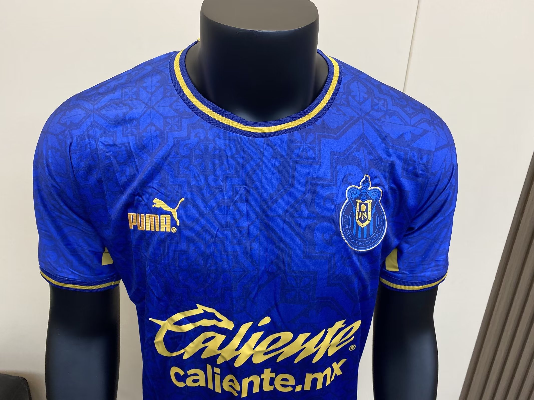 Chivas 200th anniversary Blue Jersey Player Version 1:1 Quality - leoleo123123