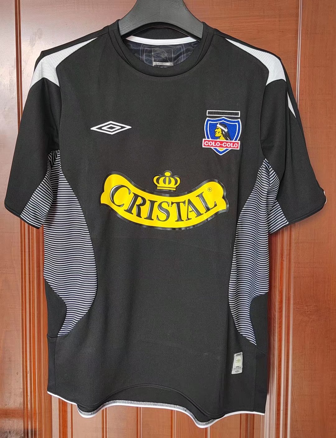 2006 Colo-Colo Black Retro Soccer Jersey - leoleo123123